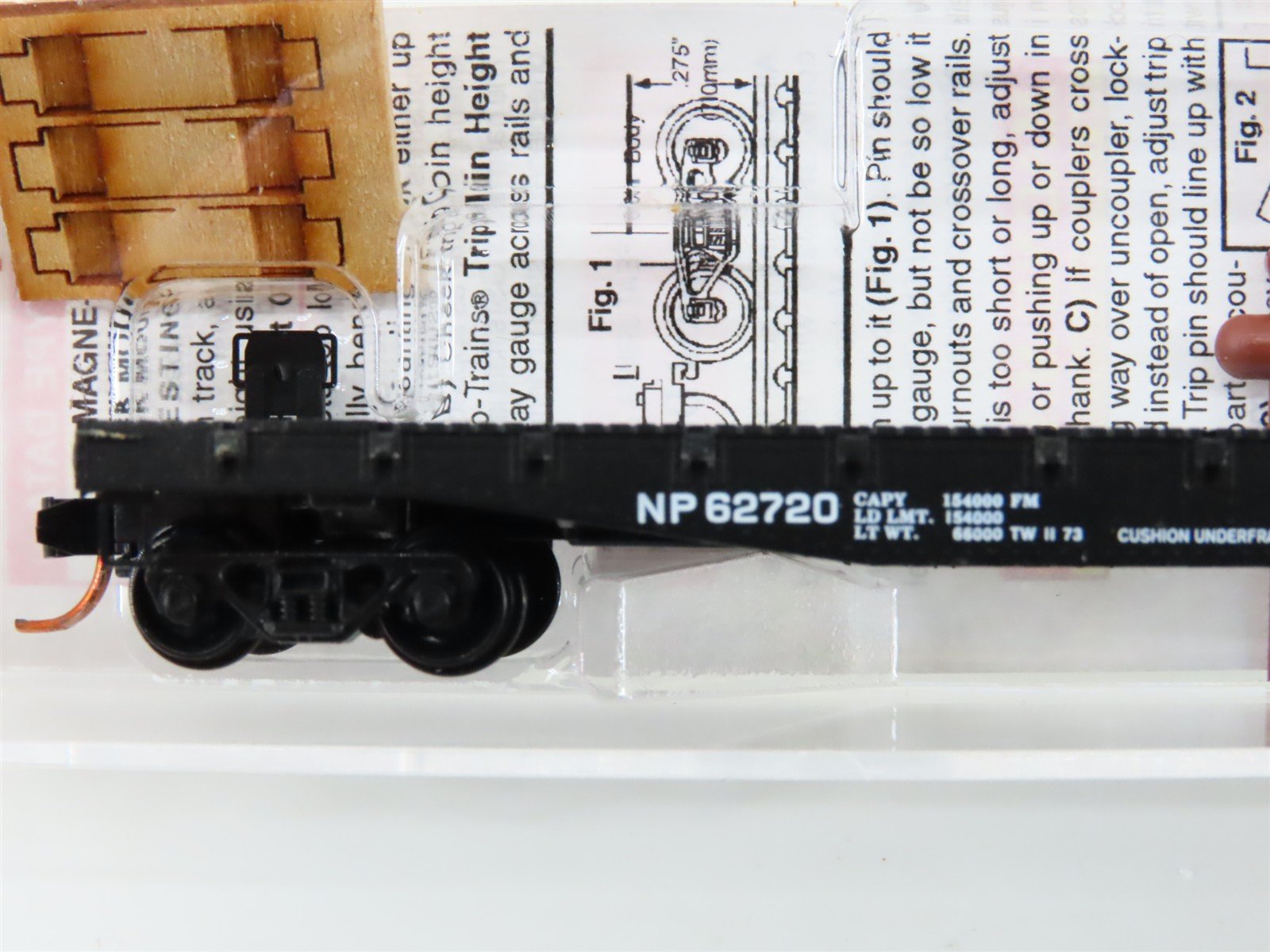 N Scale Micro-Trains MTL 04500250 NP Northern Pacific 50' Flat Car #62720 w/Load