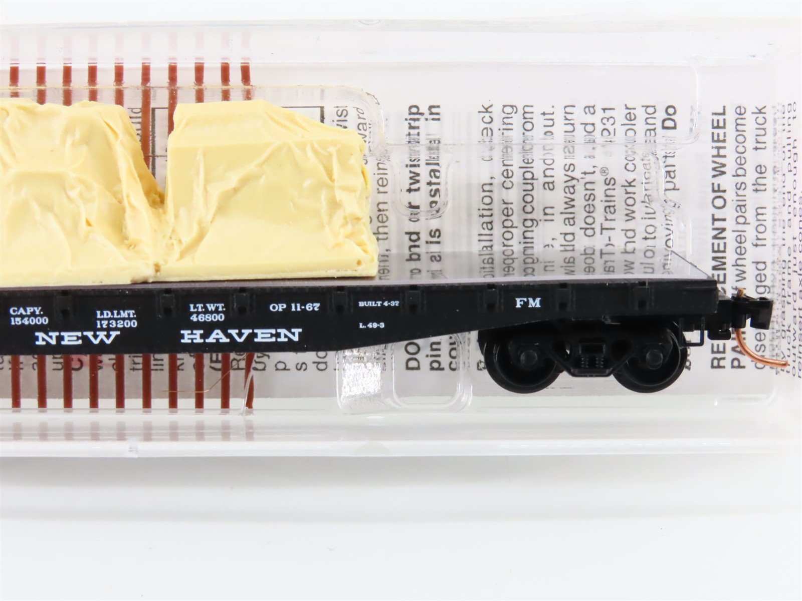 N Scale Micro-Trains MTL 45270 NH New Haven 50' Flat Car #17208 w/ Load
