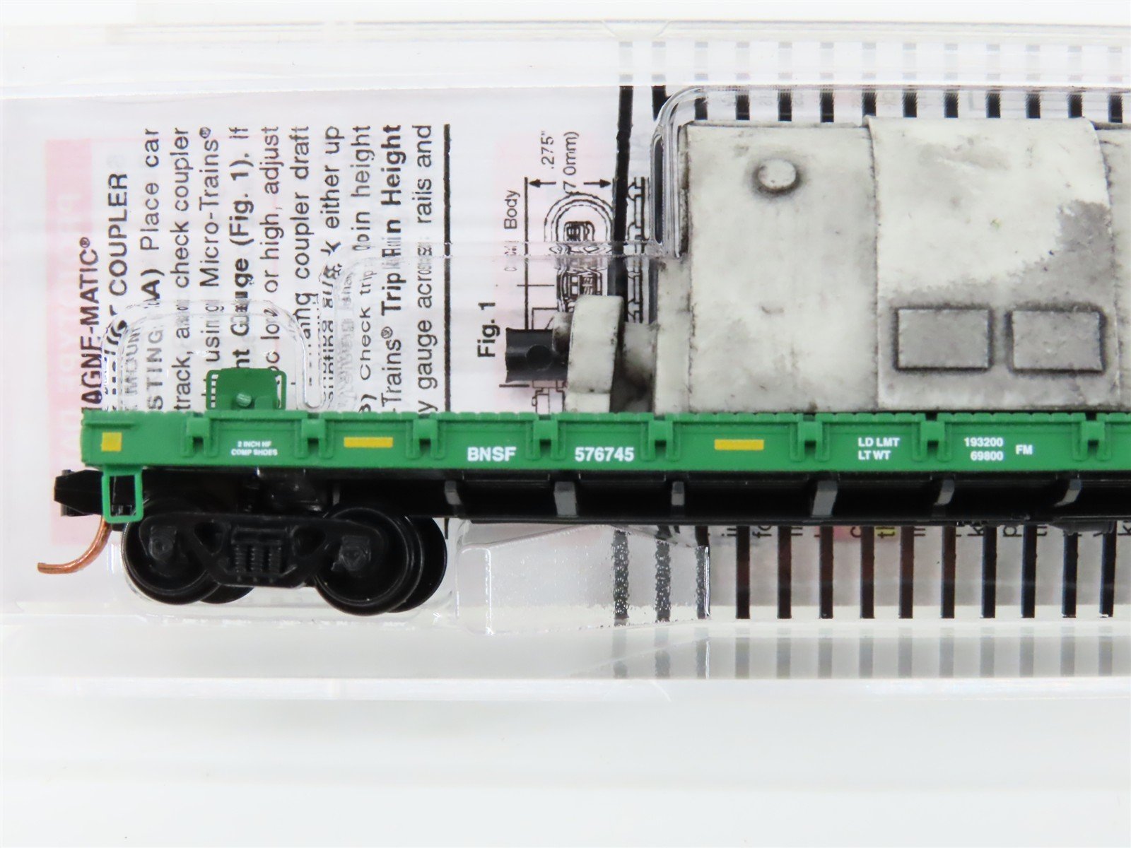 N Scale Micro-Trains MTL 04400122 BNSF Railway 50' Flat Car #576745 w/ Load