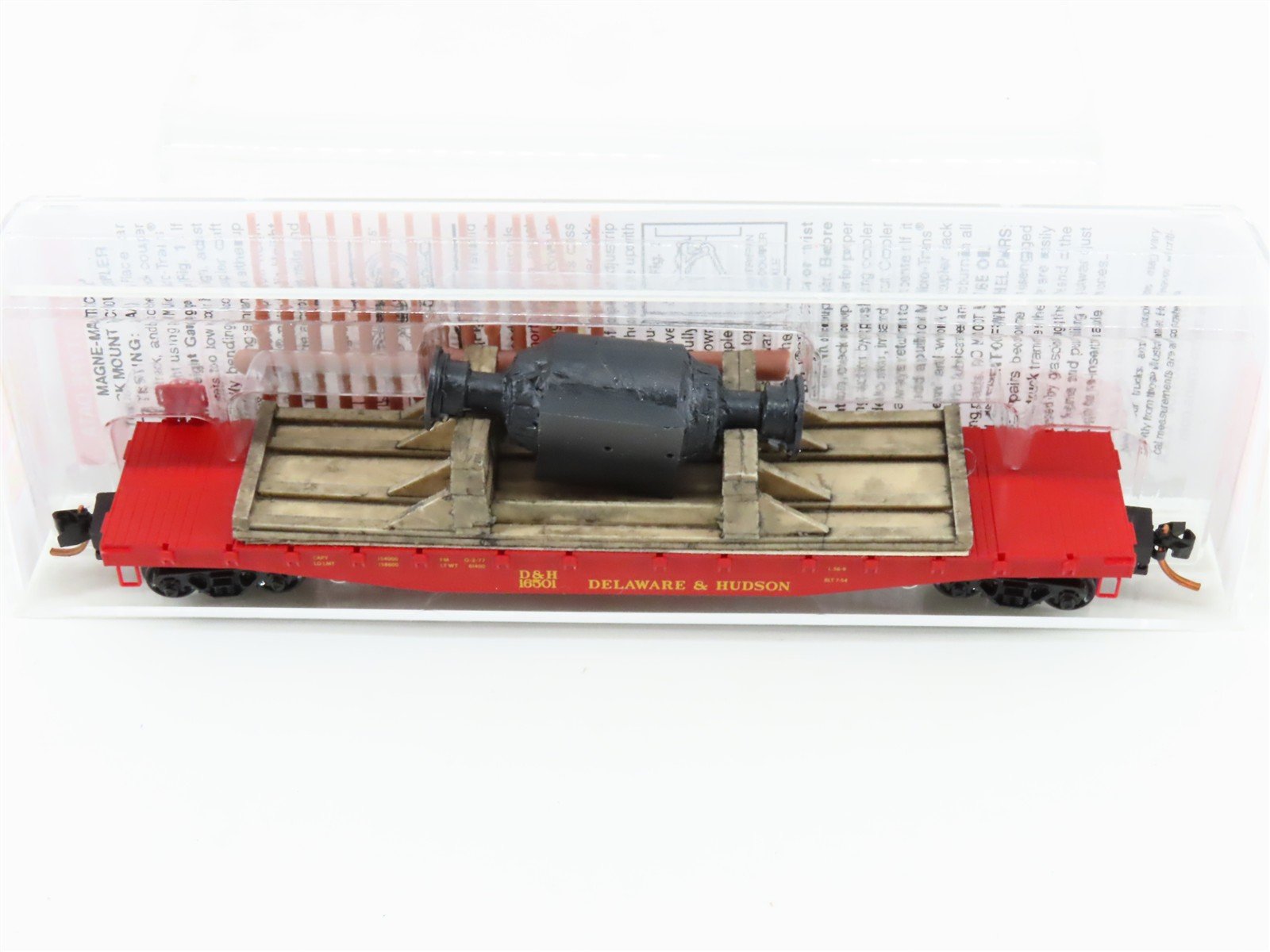 N Micro-Trains MTL 04500210 D&H Delaware & Hudson 50' Flat Car #16501 w/ Load