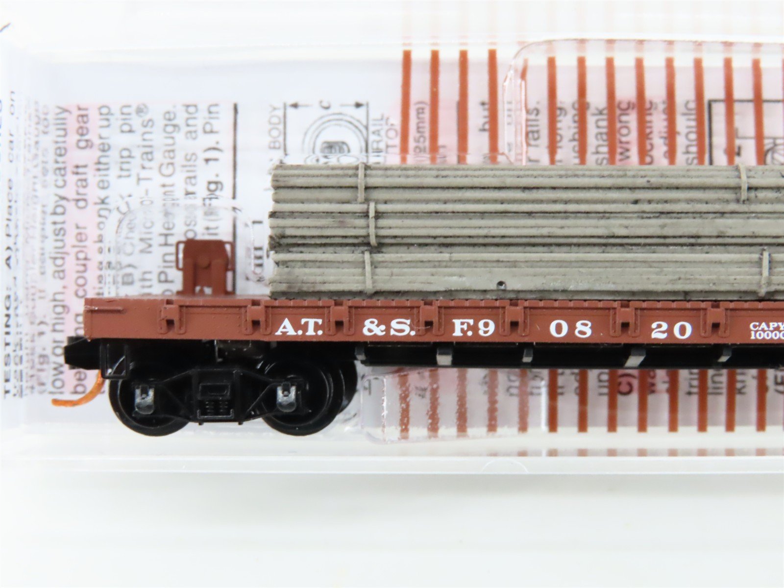 N Scale Micro-Trains MTL 04400061 ATSF Santa Fe 50' Flat Car #90820 w/ Load