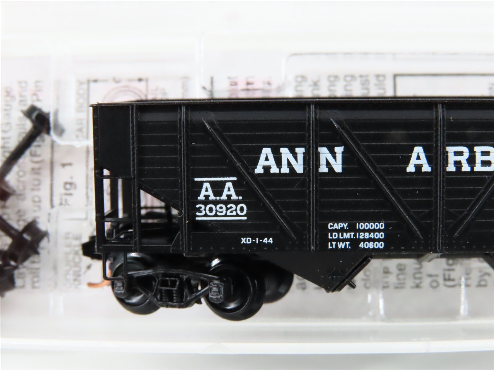 N Micro-Trains MTL 57120 AA Ann Arbor 2-Bay Composite Side Open Hopper #30920