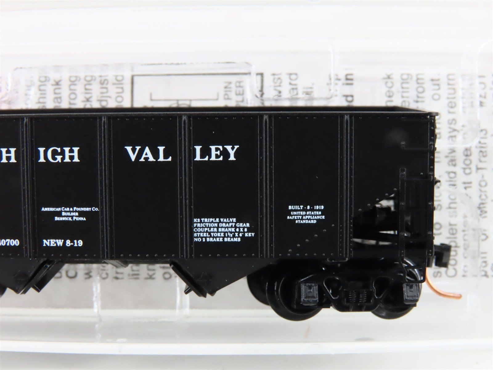 N Scale Micro-Trains MTL 56330 LV Lehigh Valley 2-Bay Open Hopper #27432