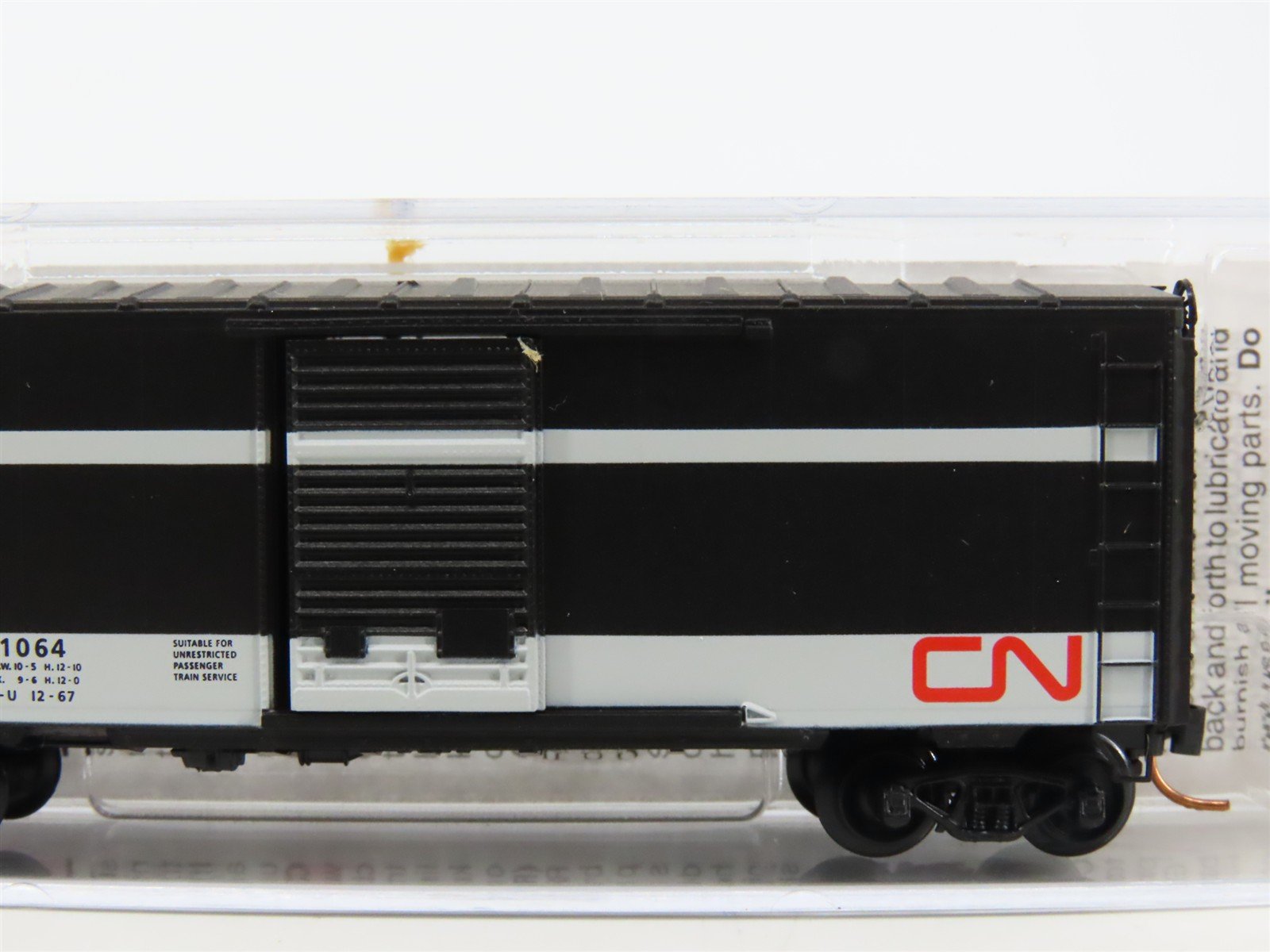 N Scale Micro-Trains MTL 07300070 CN Canadian National 40' Box Car #11064