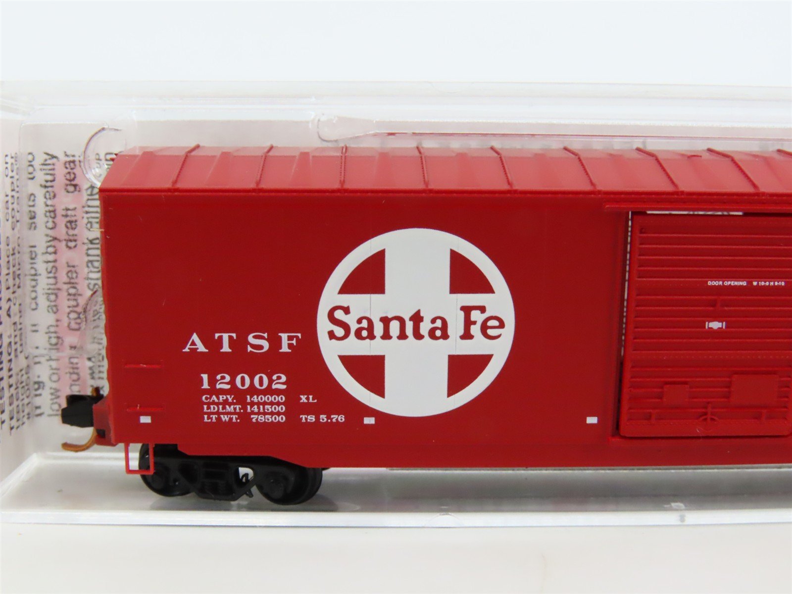 N Scale Micro-Trains MTL 07700150 ATSF Santa Fe Shock Control 50' Box Car #12002