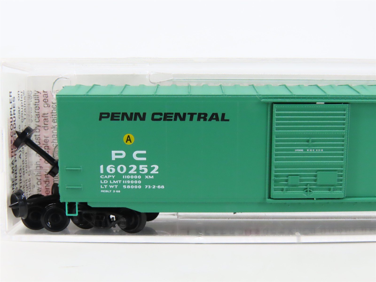 N Scale Micro-Trains MTL 07700110 PC Penn Central 50' Single Door Boxcar #160252