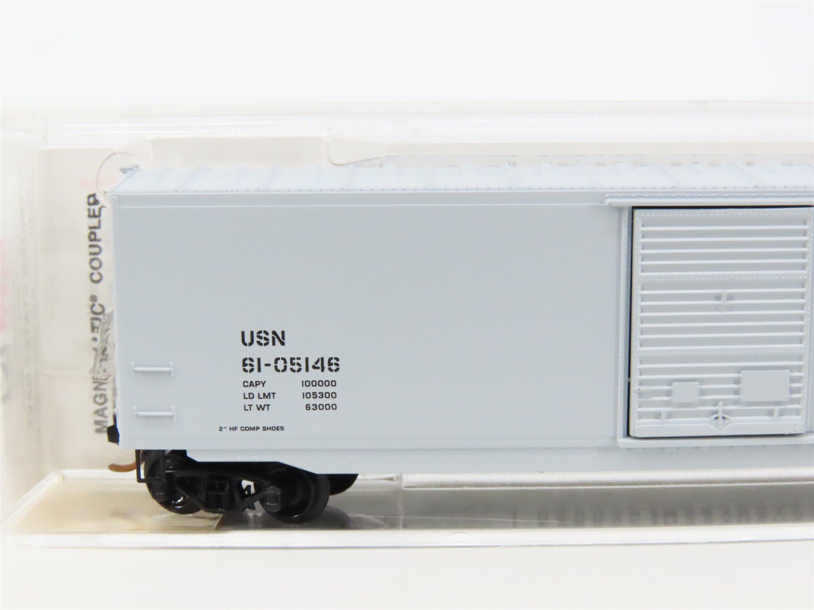 N Scale Micro-Trains MTL 77040 USN United States Navy 50' Box Car #61-05146