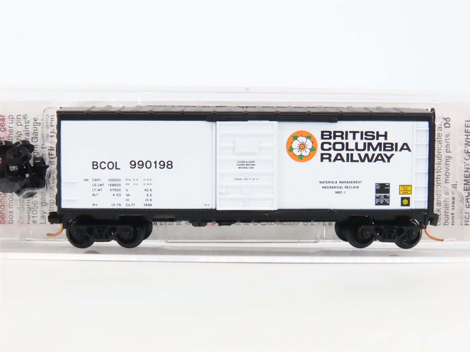 N Scale Micro-Trains MTL 07300060 BCOL British Columbia 40' Box Car #990198