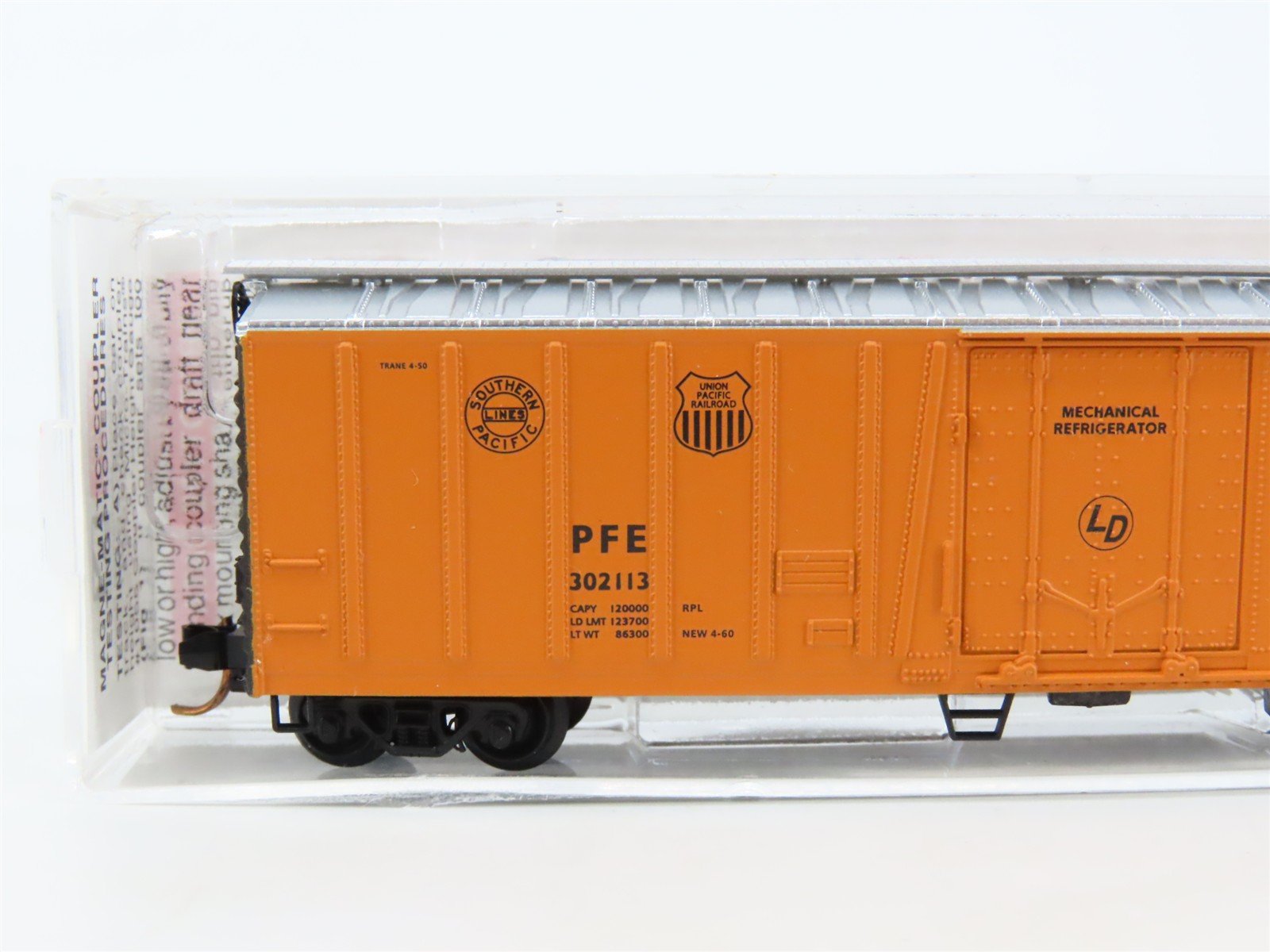 N Micro-Trains MTL 70010 SP UP PFE Pacific Fruit Express Mech. Reefer #302113