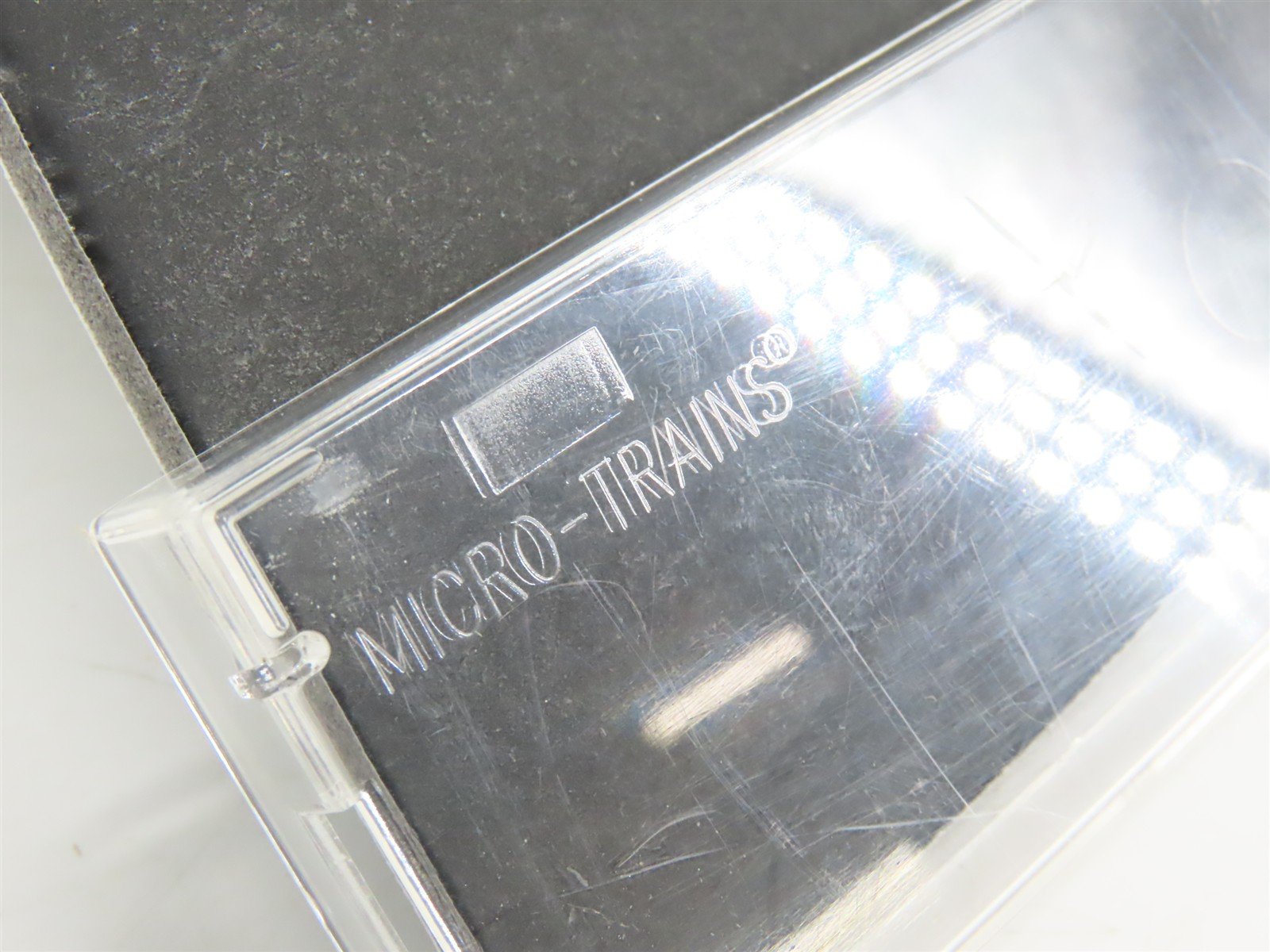 N Scale Micro-Trains MTL 74040 CP Canadian Pacific 40' Plug Door Box Car #285606