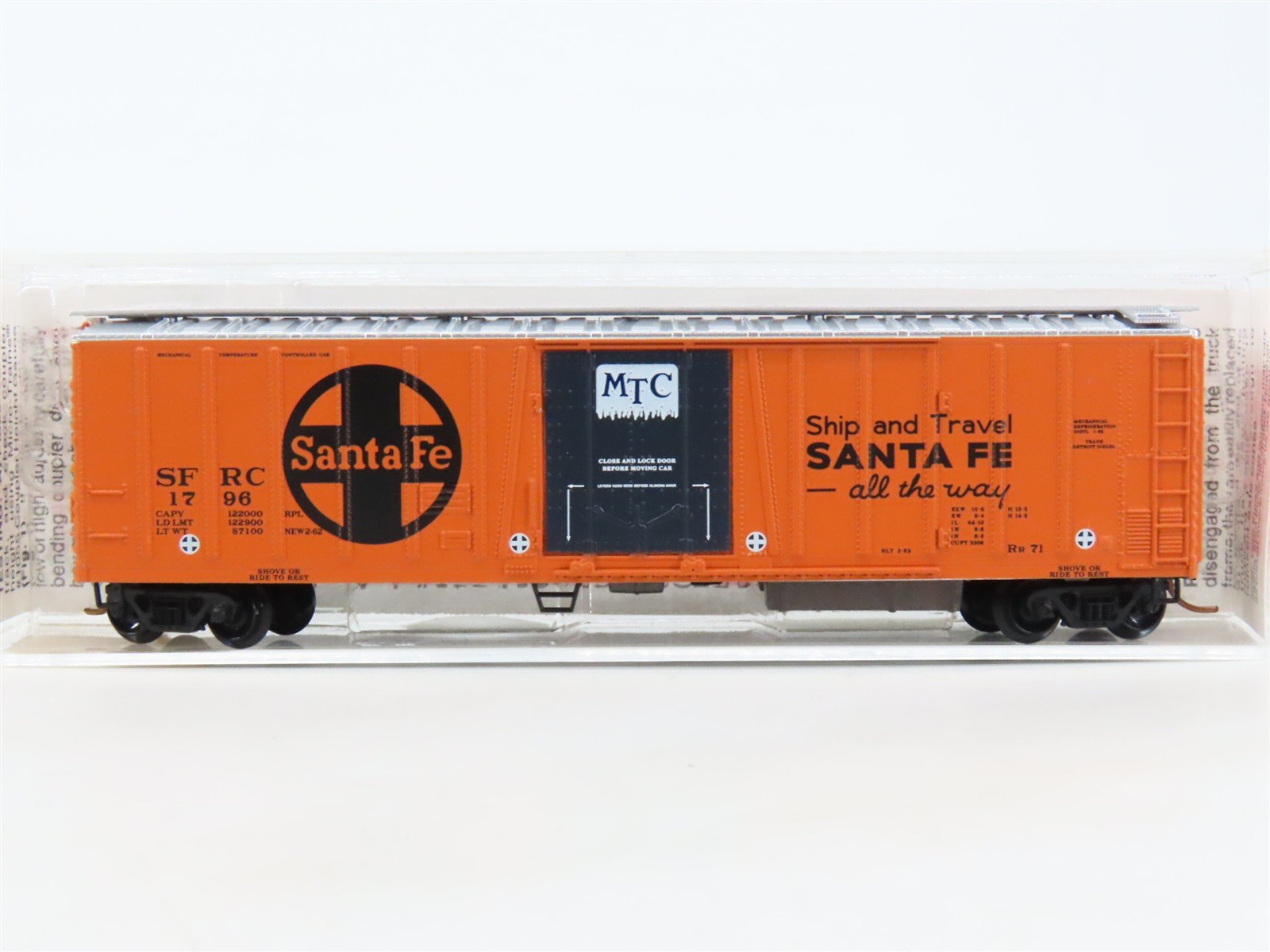 N Scale Micro-Trains MTL 70070 SFRC Santa Fe MTC Mechanical Reefer #1796
