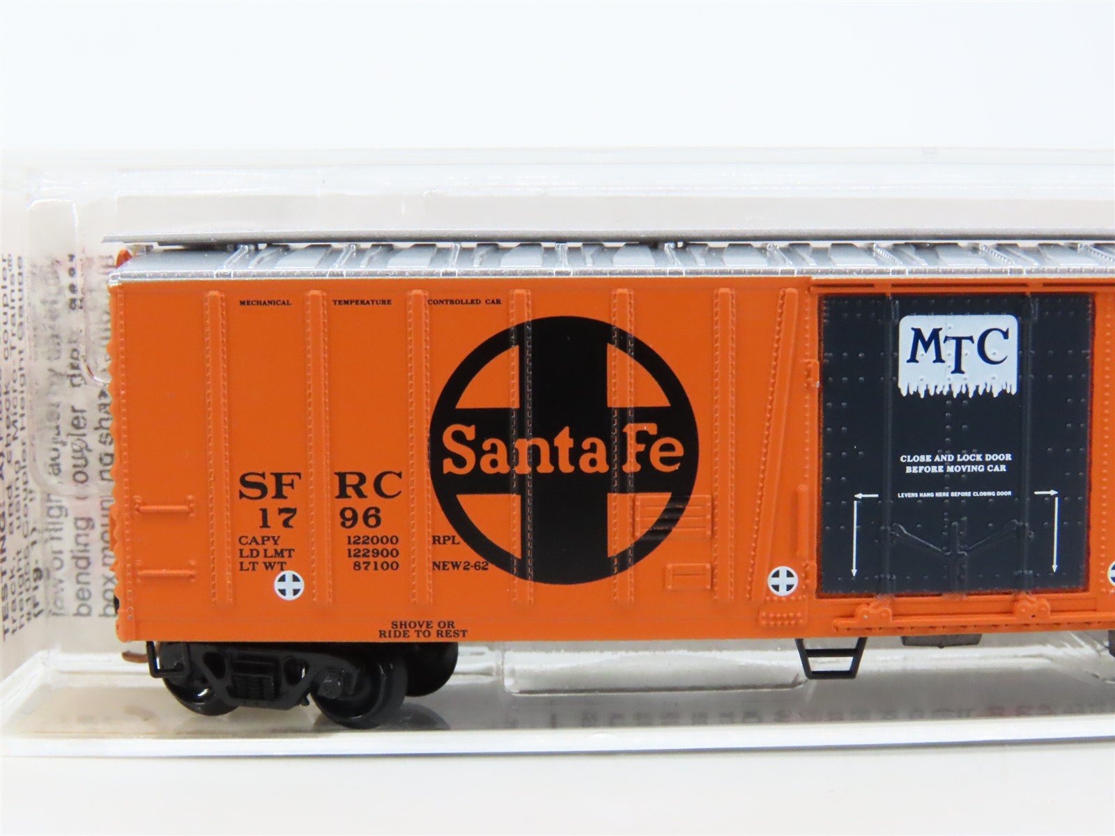 N Scale Micro-Trains MTL 70070 SFRC Santa Fe MTC Mechanical Reefer #1796