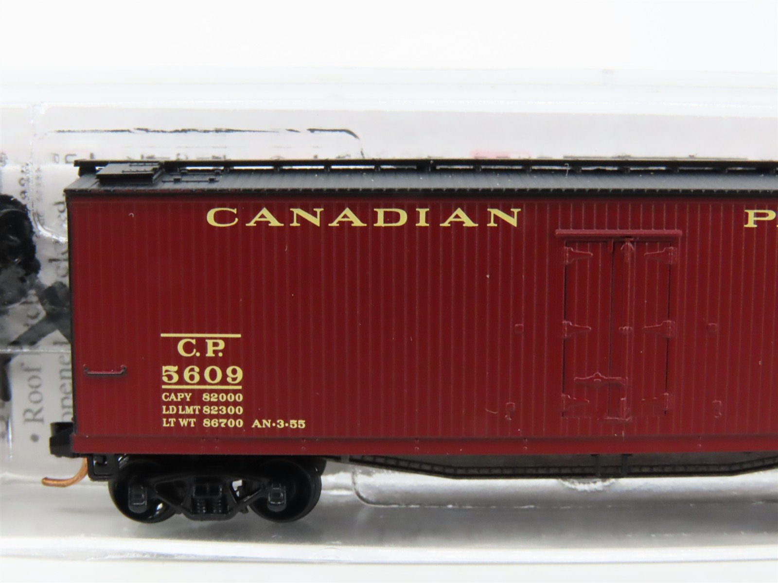N Scale Micro-Trains MTL 04900530 CP Canadian Pacific 40' Wood Reefer #5609