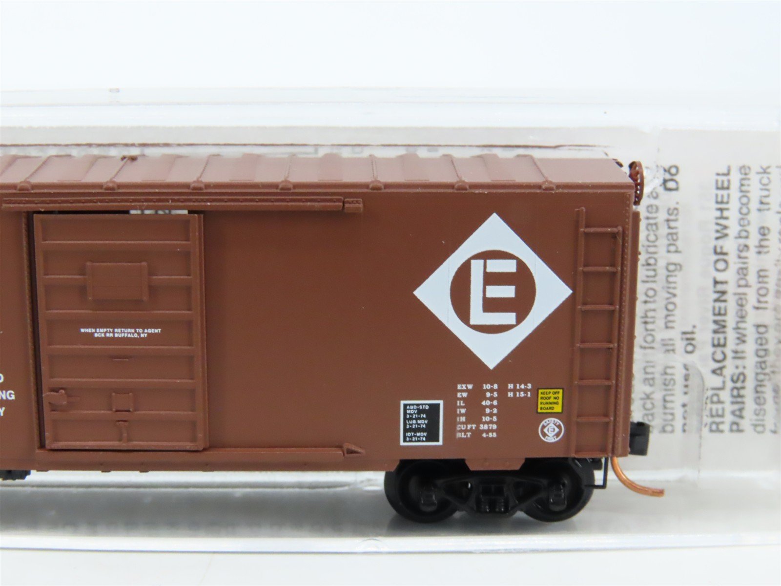 N Scale Micro-Trains MTL 73030 EL Erie Lackawanna 40' Single Door Box Car #88033