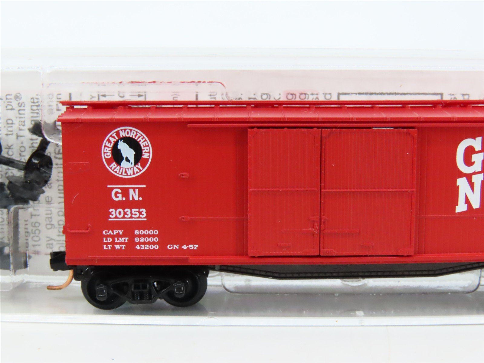 N Scale Micro-Trains MTL 43040 GN Great Northern 40' Wood Box Car #30353