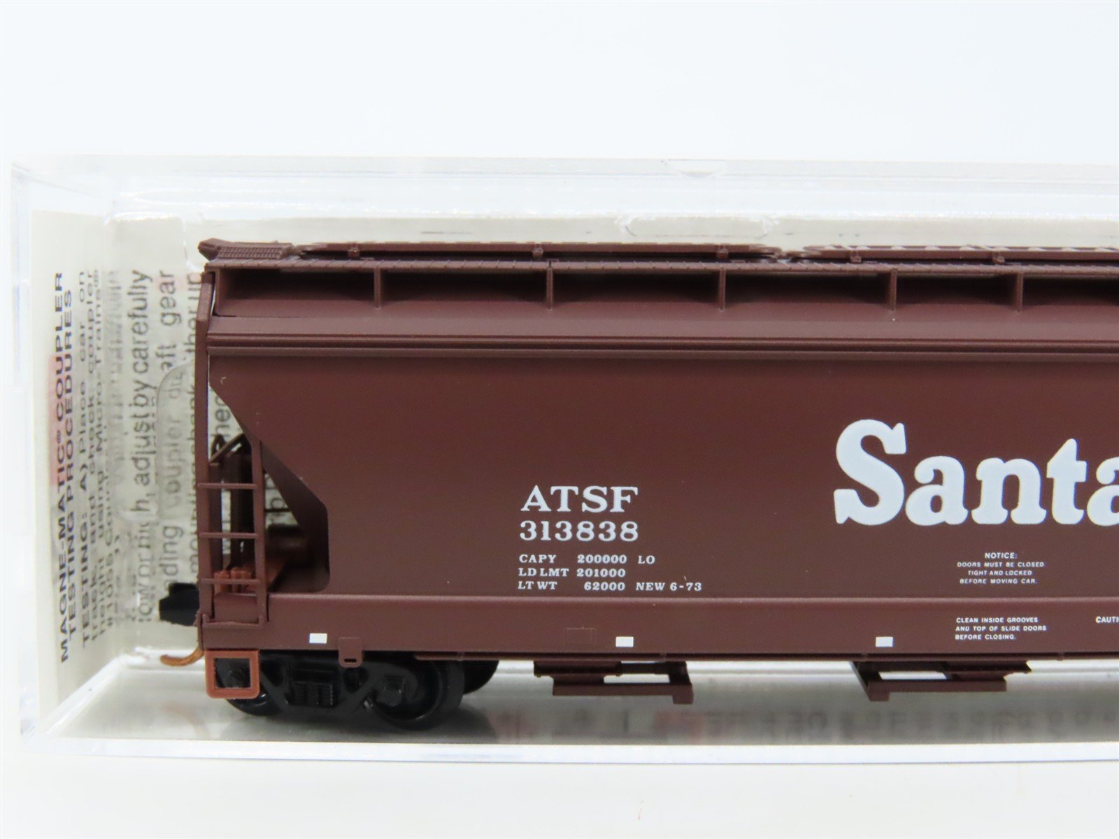 N Scale Micro-Trains MTL 94100 ATSF Santa Fe 3-Bay Covered Hopper #313838