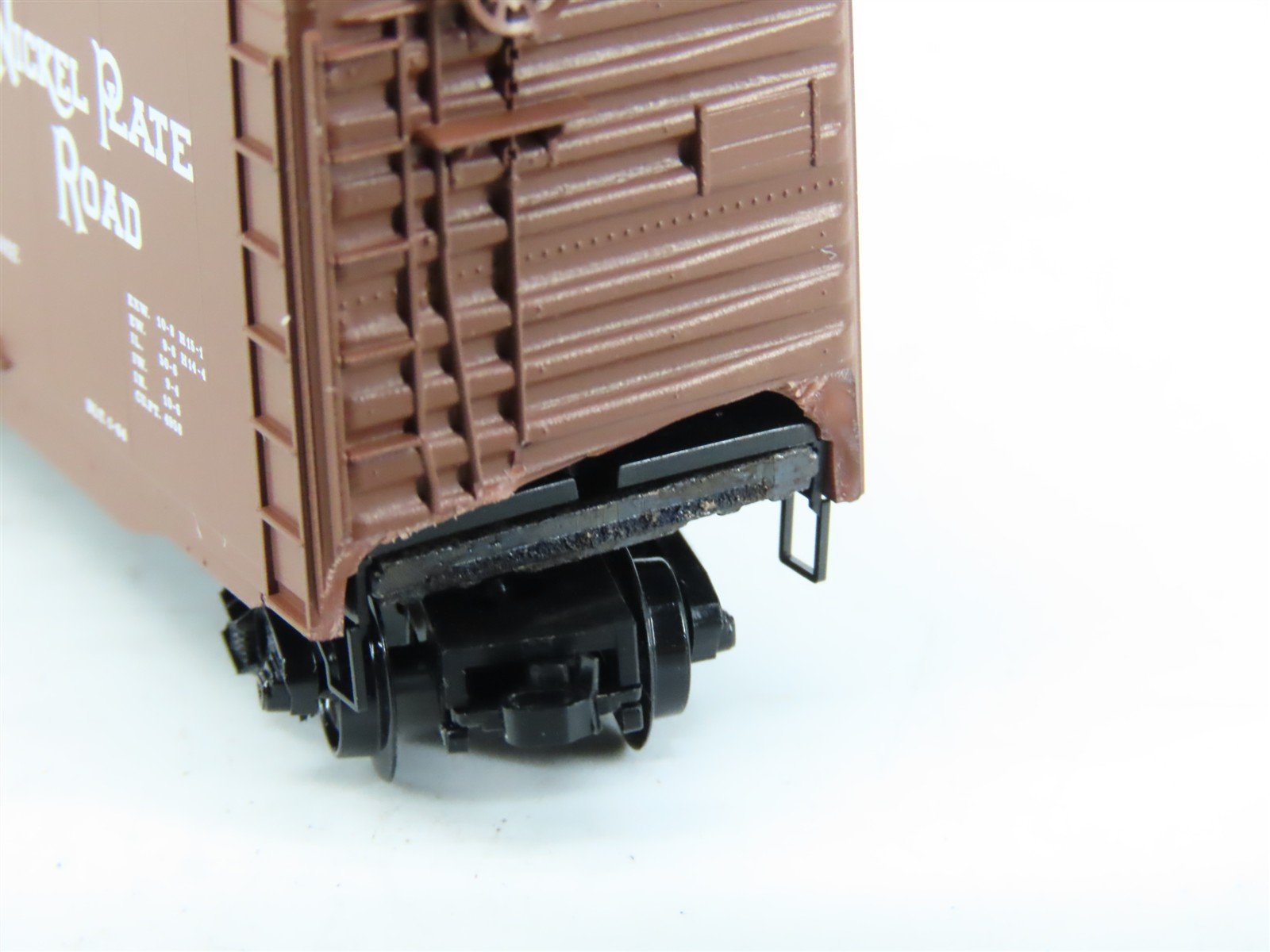 N Scale Micro-Trains MTL 33110 NKP Nickel Plate Road 50' Box Car #81005