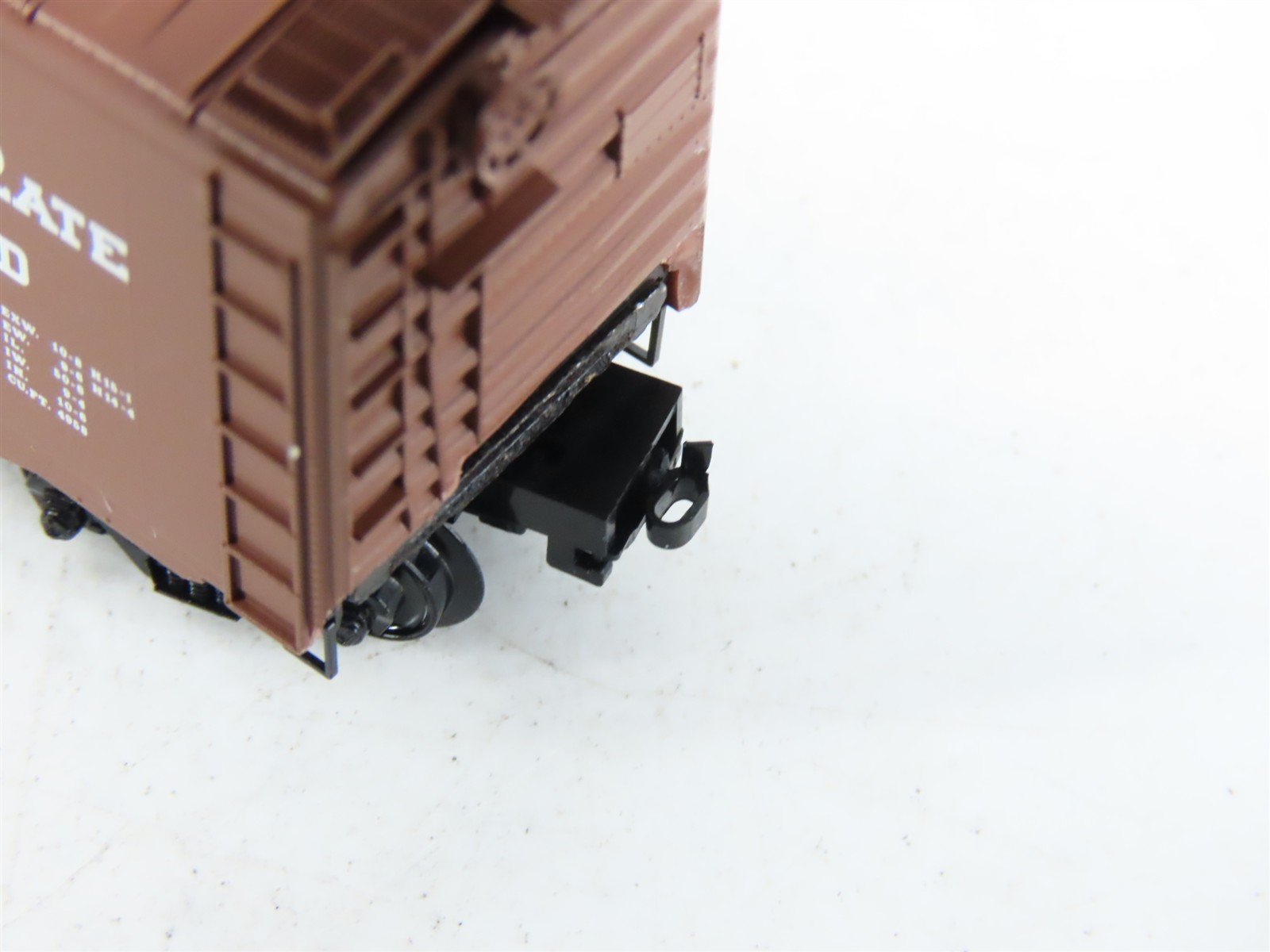 N Scale Micro-Trains MTL 33110 NKP Nickel Plate Road 50' Box Car #81005