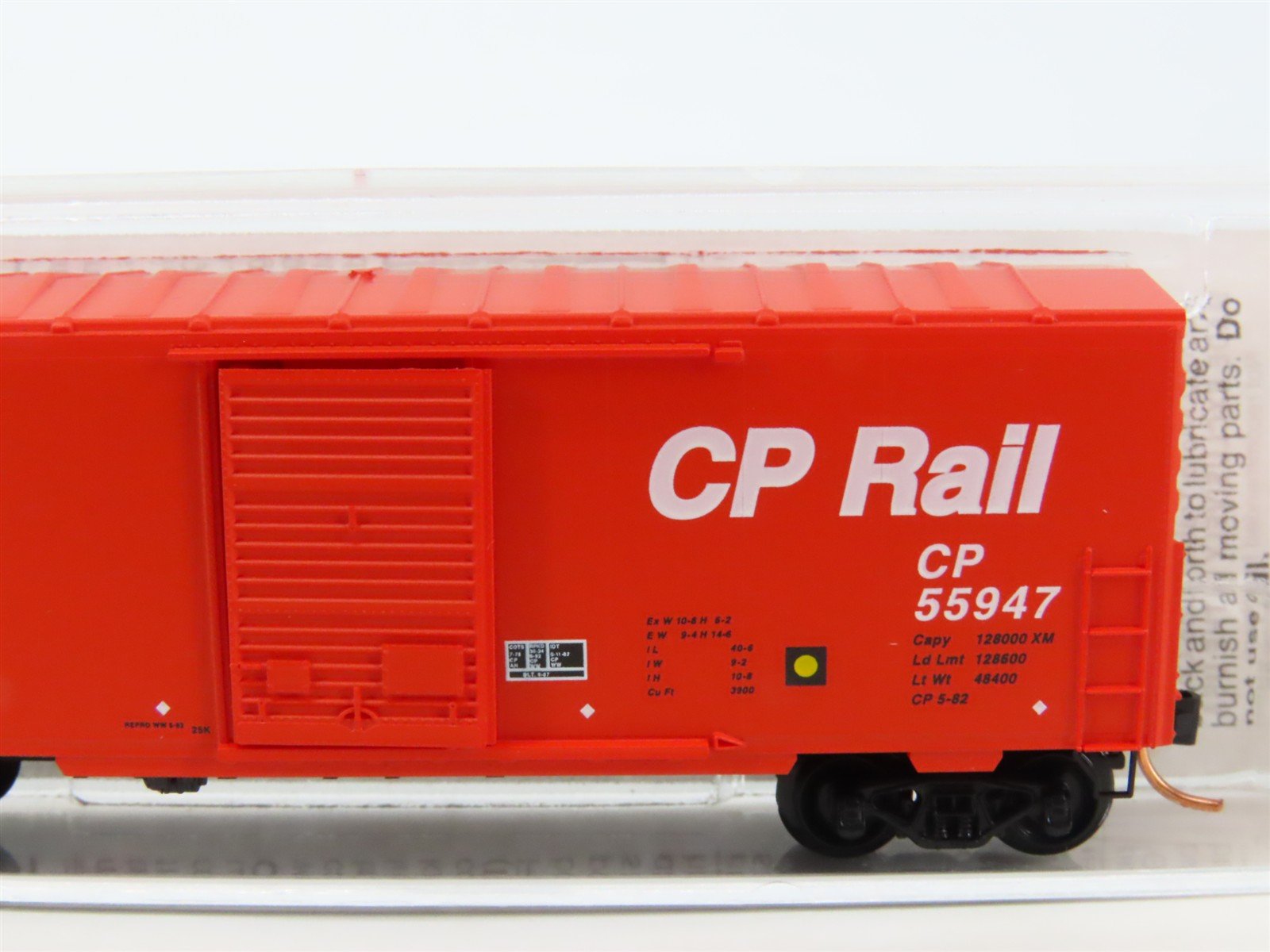 N Scale Micro-Trains MTL 24260 CP Rail 40' Single Door Box Car #55947