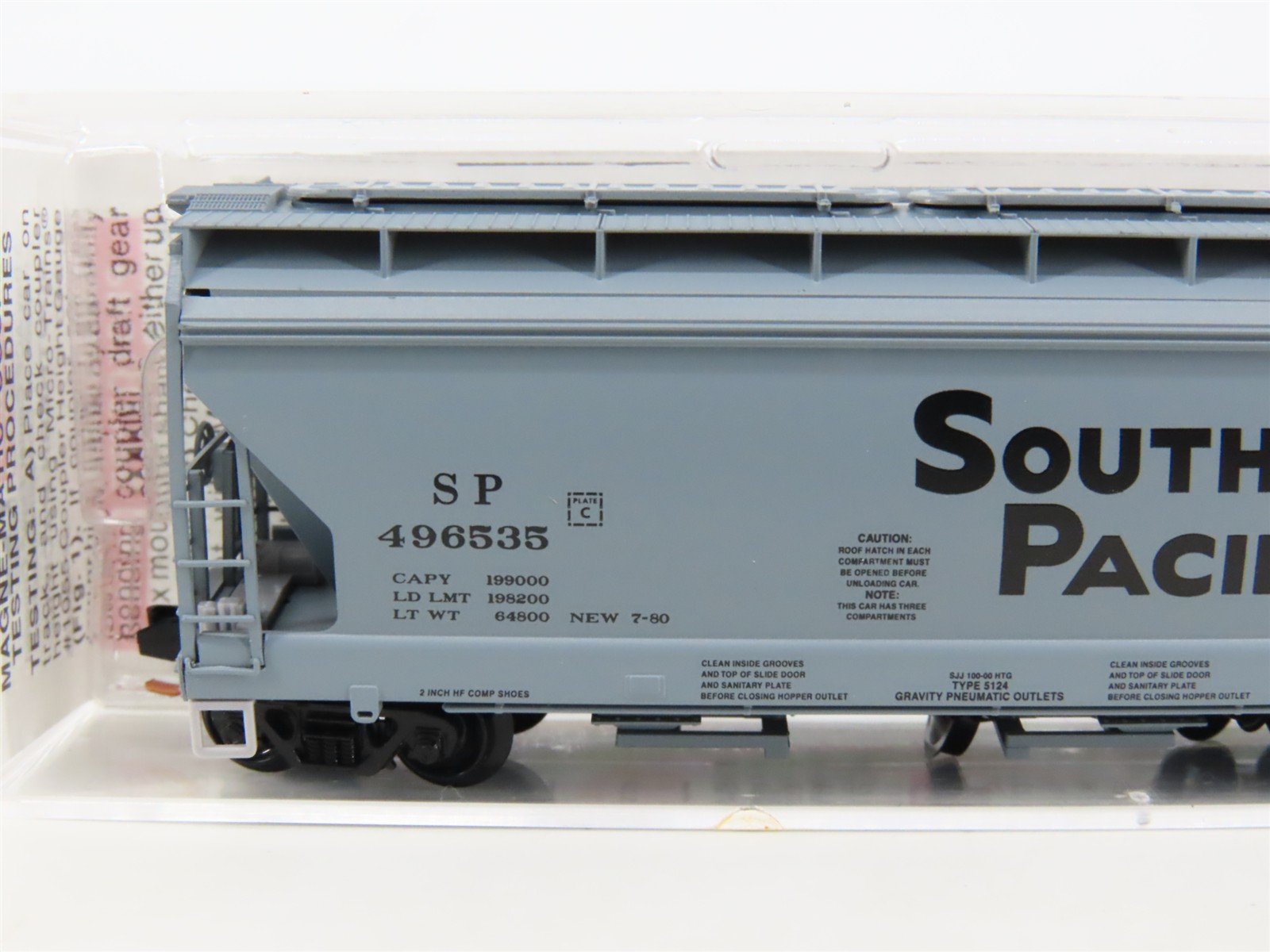 N Scale Micro-Trains MTL 94040 SP Southern Pacific 3-Bay Covered Hopper #496535