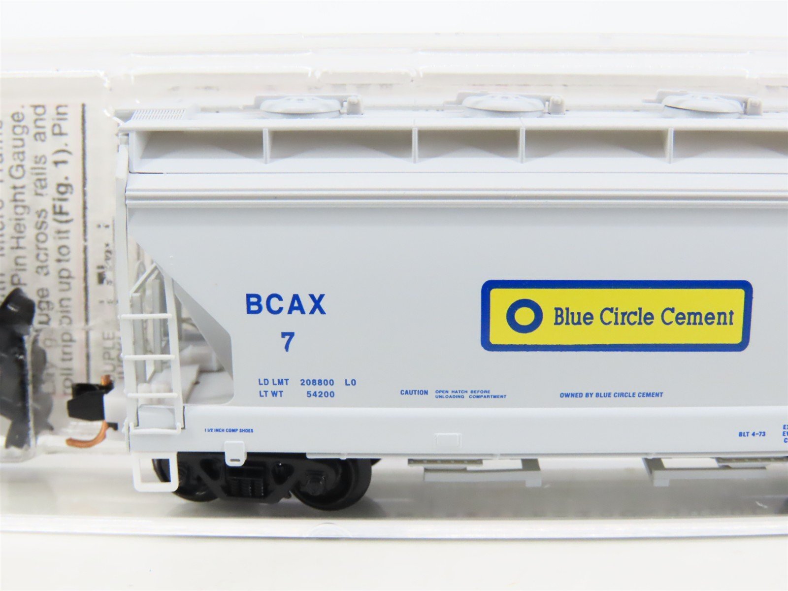 N Scale Micro-Trains MTL 92180 BCAX Blue Circle Cement 2-Bay Covered Hopper #7