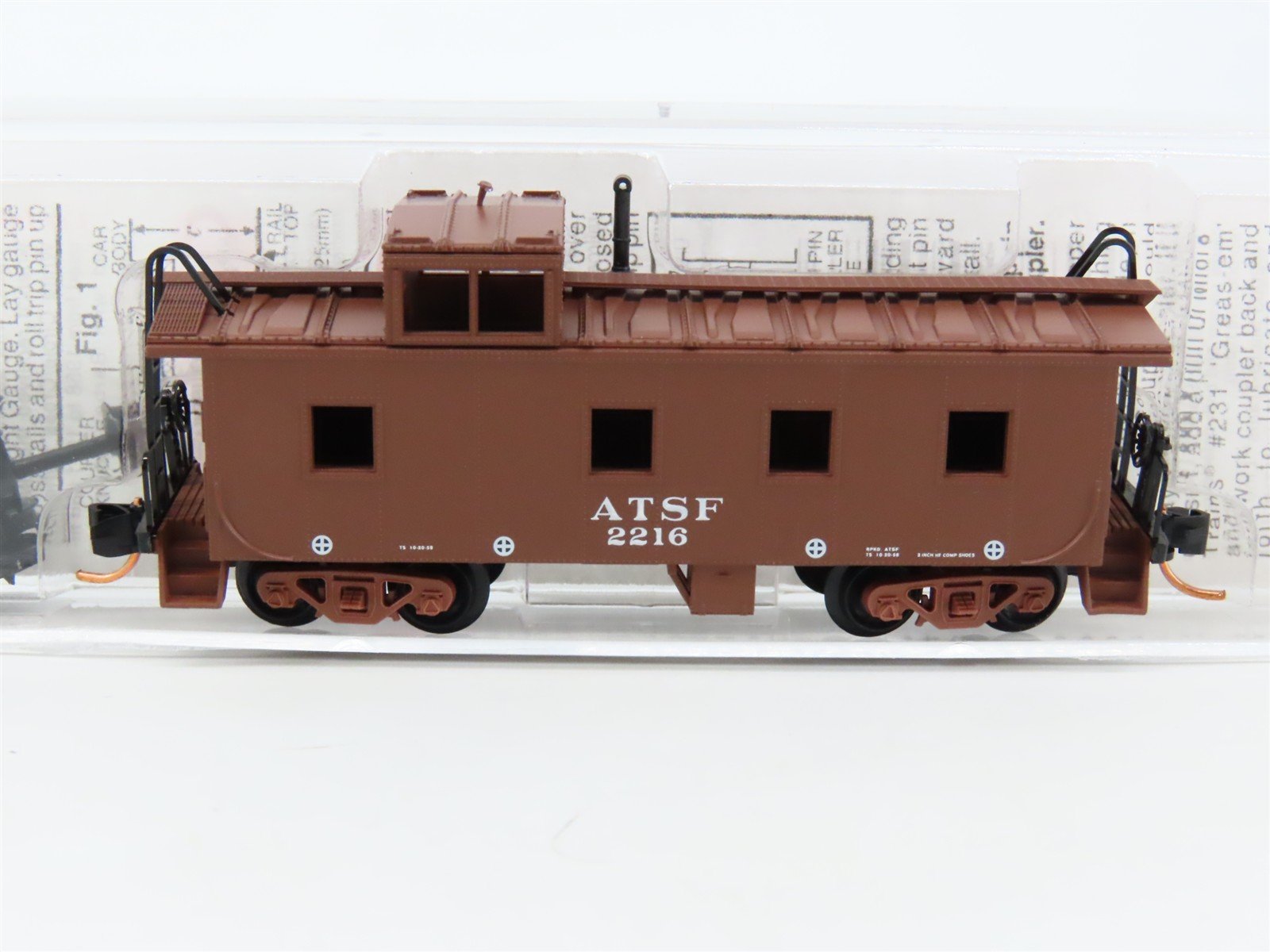 N Scale Micro-Trains MTL 100180 ATSF Santa Fe 36' Riveted Steel Caboose #2216