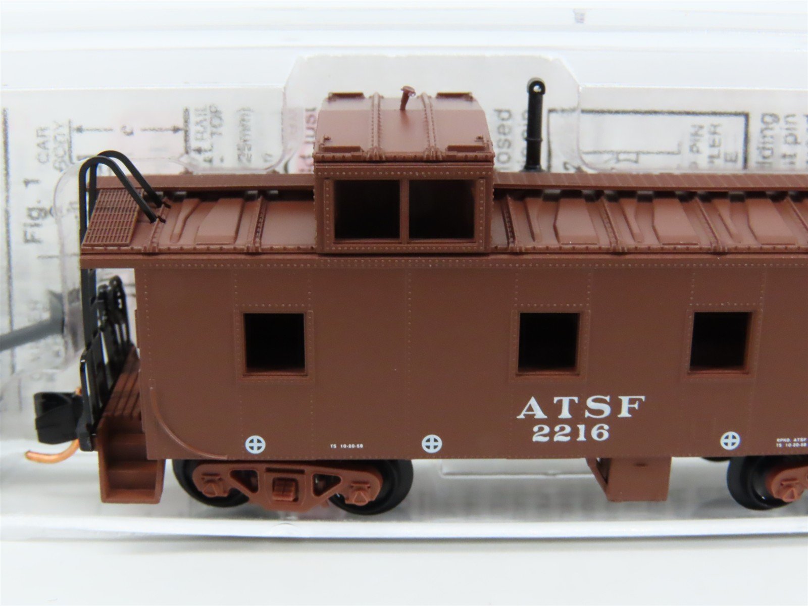 N Scale Micro-Trains MTL 100180 ATSF Santa Fe 36' Riveted Steel Caboose #2216