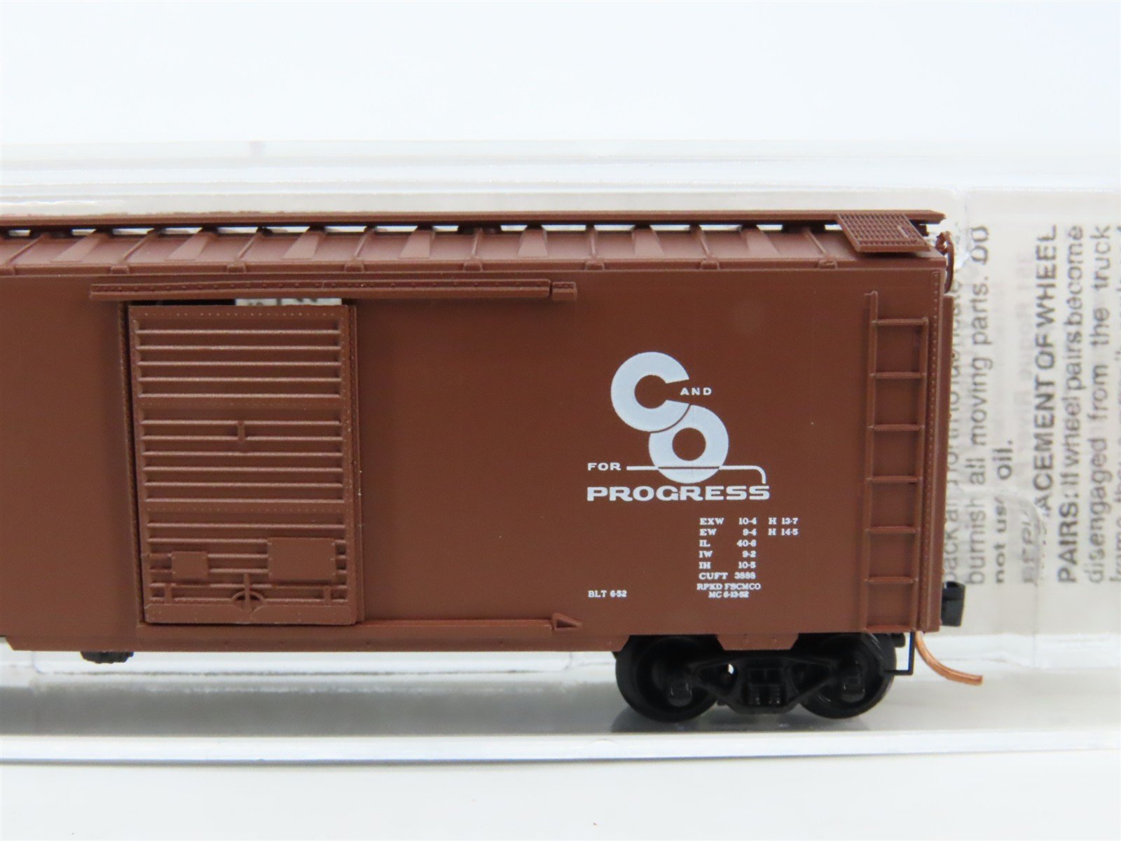 N Scale Micro-Trains MTL 20440 C&O Chesapeake & Ohio Progress 40' Box Car #18299