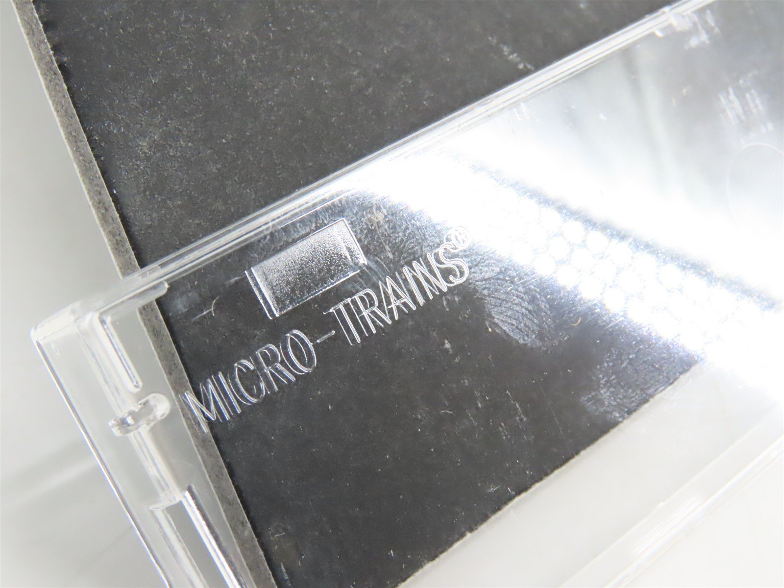N Scale Micro-Trains MTL 94040 SP Southern Pacific 3-Bay Covered Hopper #496535