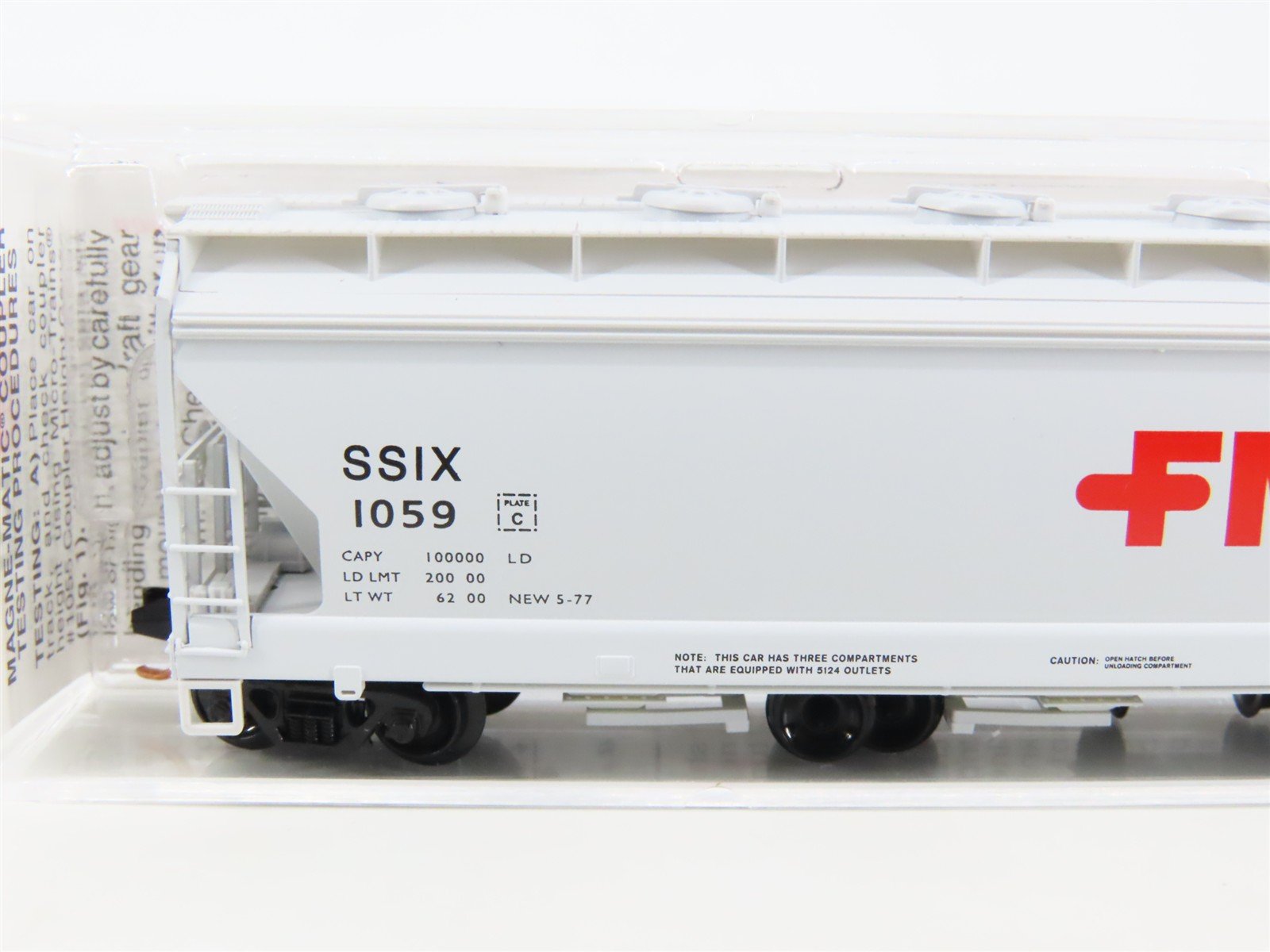 N Scale Micro-Trains MTL 93080 SSIX FMC Chemicals 3-Bay Covered Hopper #1059