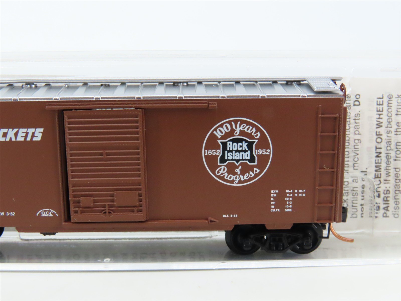 N Scale Micro-Trains MTL 20700 RI Route Of The Rockets 40' Box Car #23220