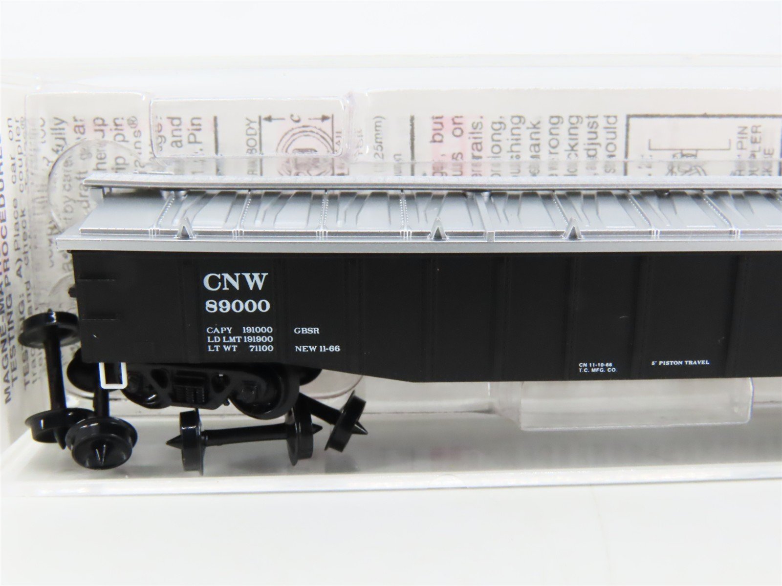 N Micro-Trains MTL 106230 CNW Chicago & North Western 50' Covered Gondola #89000