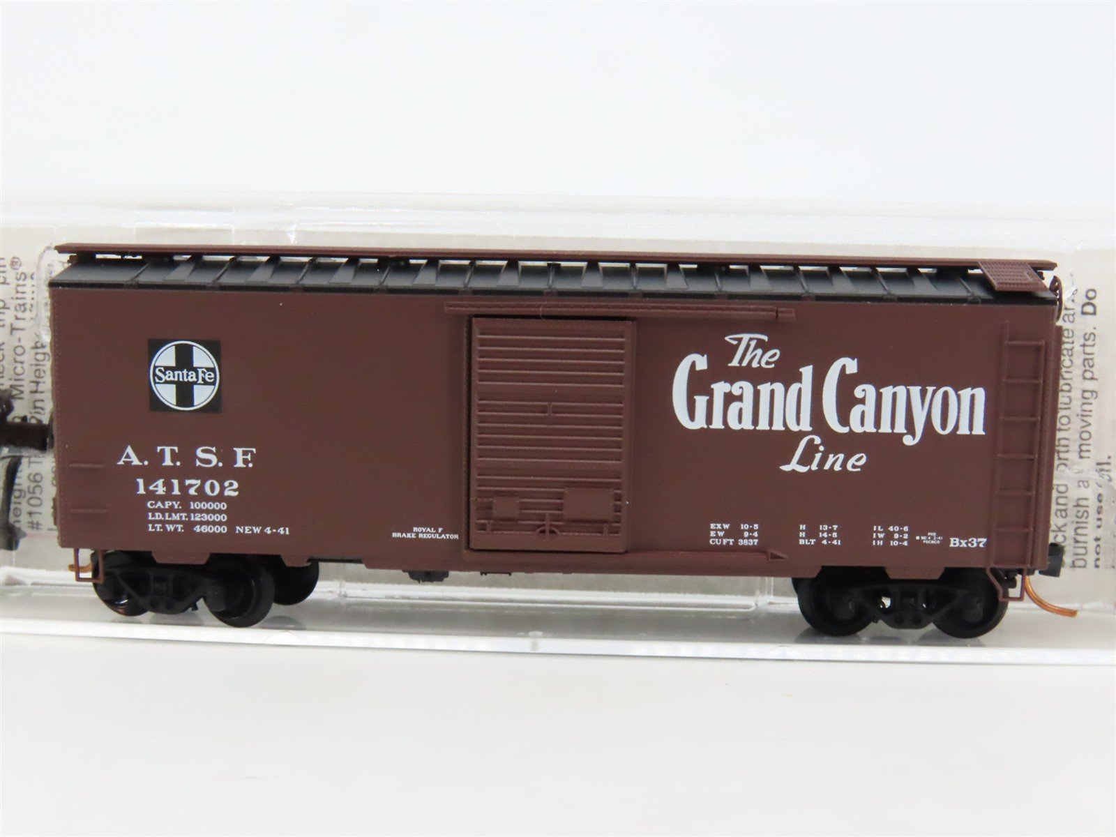 N Scale Micro-Trains MTL 20460 ATSF Santa Fe Grand Canyon 40' Box Car #141702