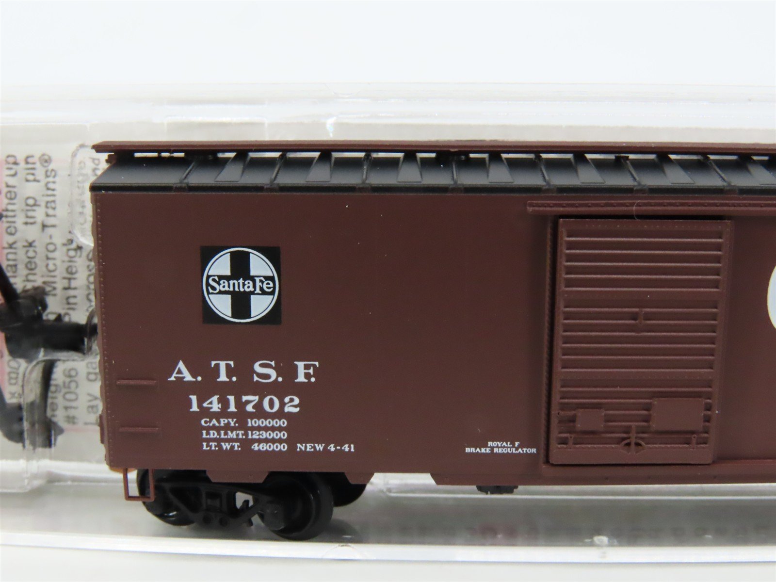 N Scale Micro-Trains MTL 20460 ATSF Santa Fe Grand Canyon 40' Box Car #141702