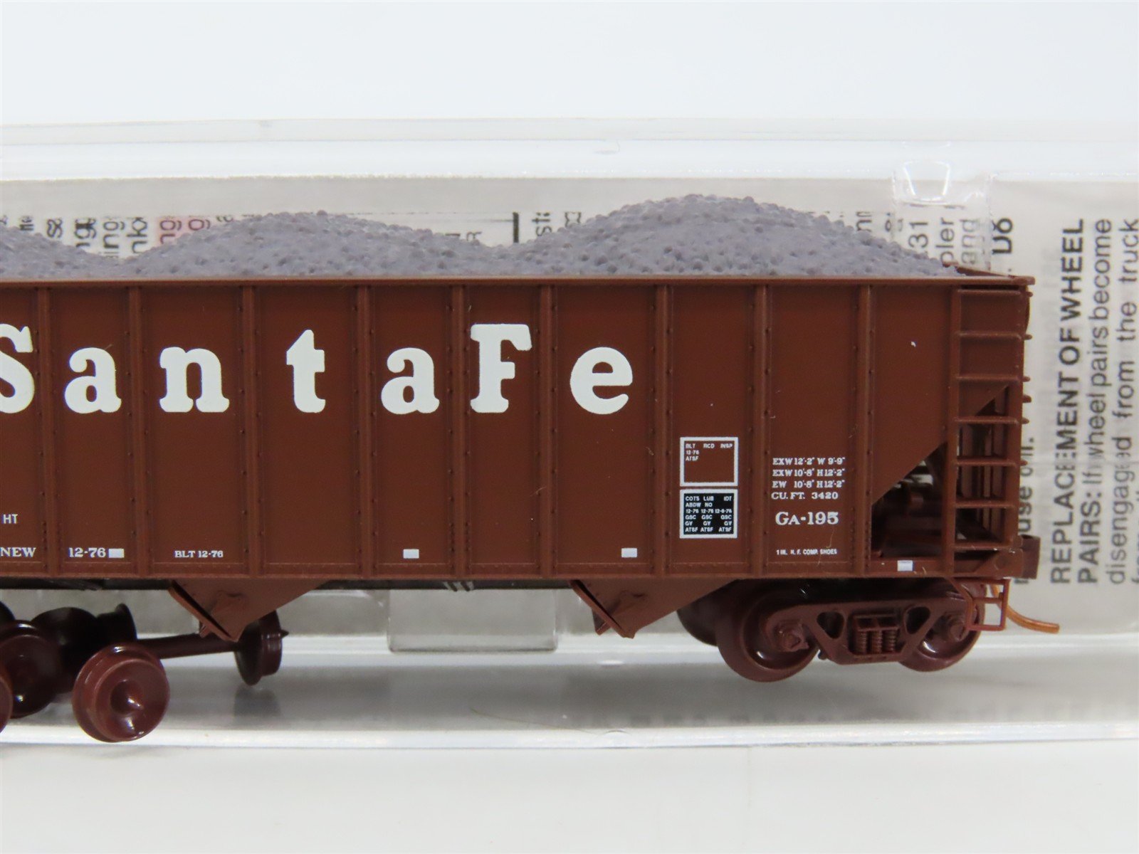 N Scale Micro-Trains MTL 108120.1 ATSF Santa Fe 3-Bay Hopper #179655 w/ Load