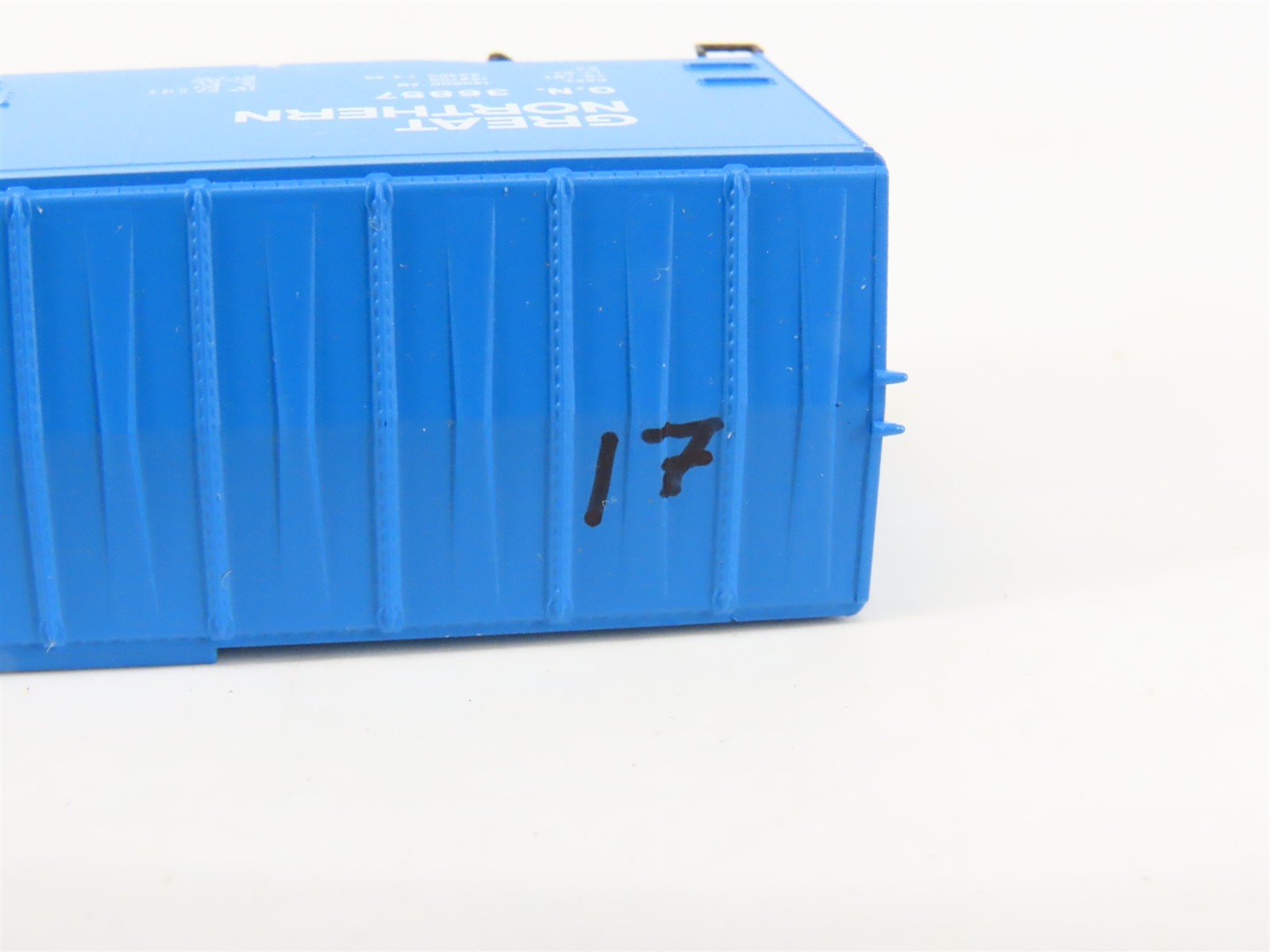 N Scale Micro-Trains MTL GN Great Northern Big Sky Blue 50' Box Car #36857