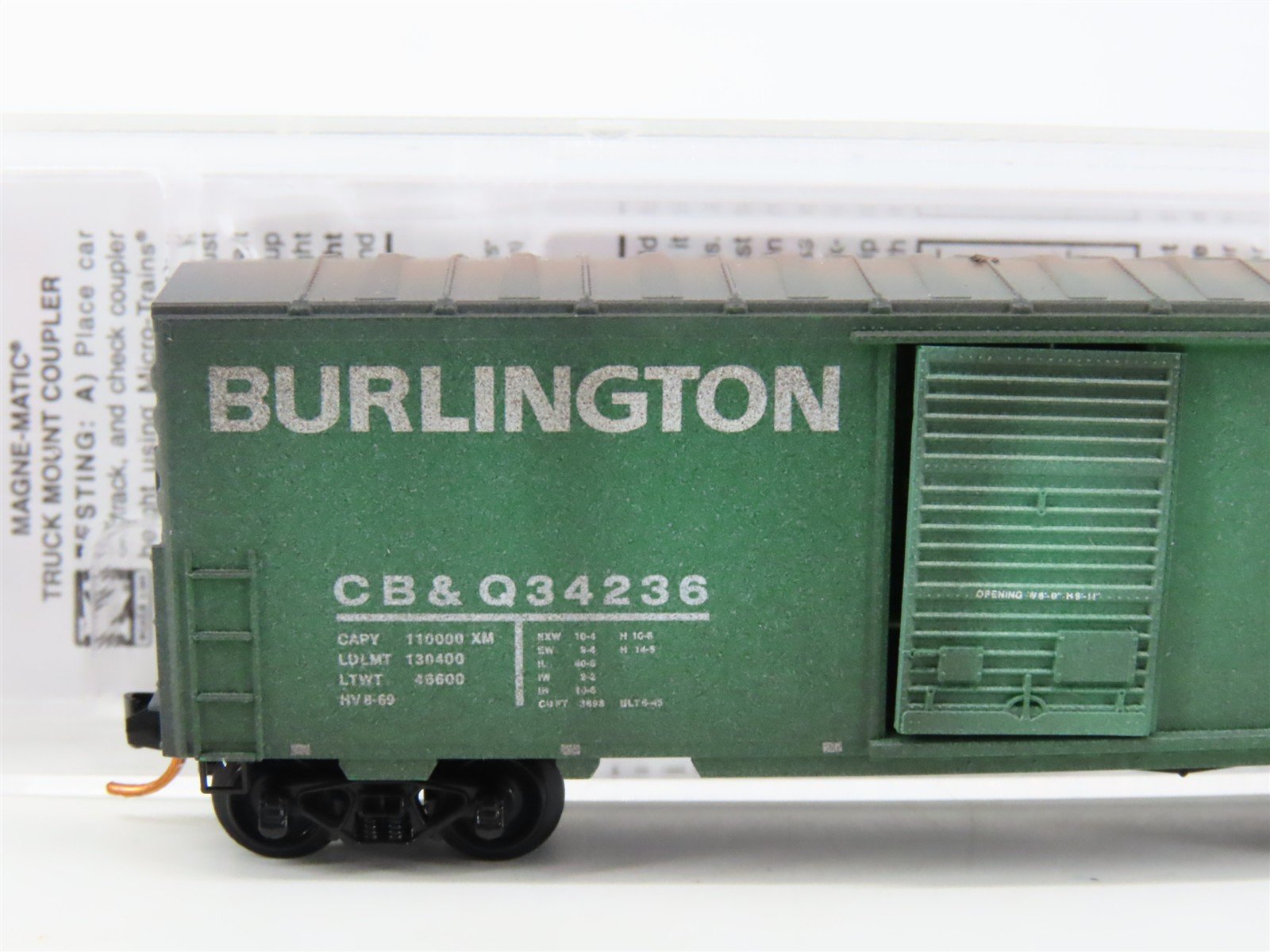 N Micro-Trains MTL 02444310 CB&Q Burlington Route 40' Boxcar #34236 w/ Graffiti