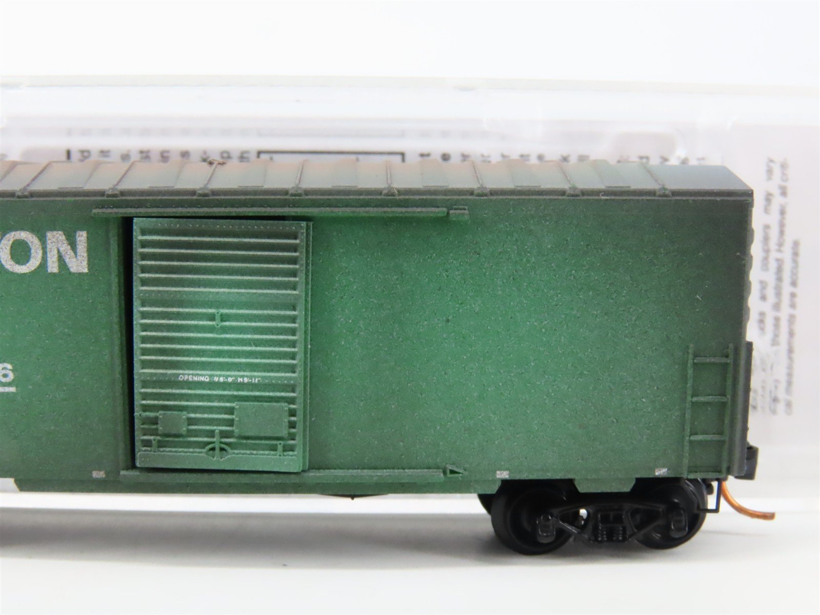 N Micro-Trains MTL 02444310 CB&Q Burlington Route 40' Boxcar #34236 w/ Graffiti
