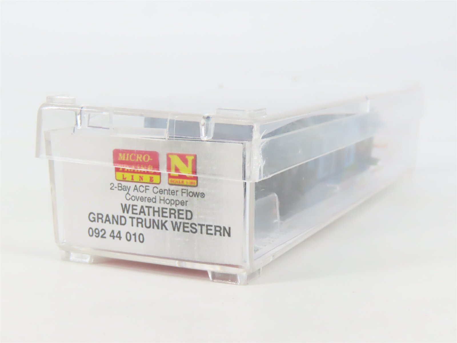 N Scale Micro-Trains MTL 09244010 GTW 2-Bay Covered Hopper #315063 w/ Graffiti