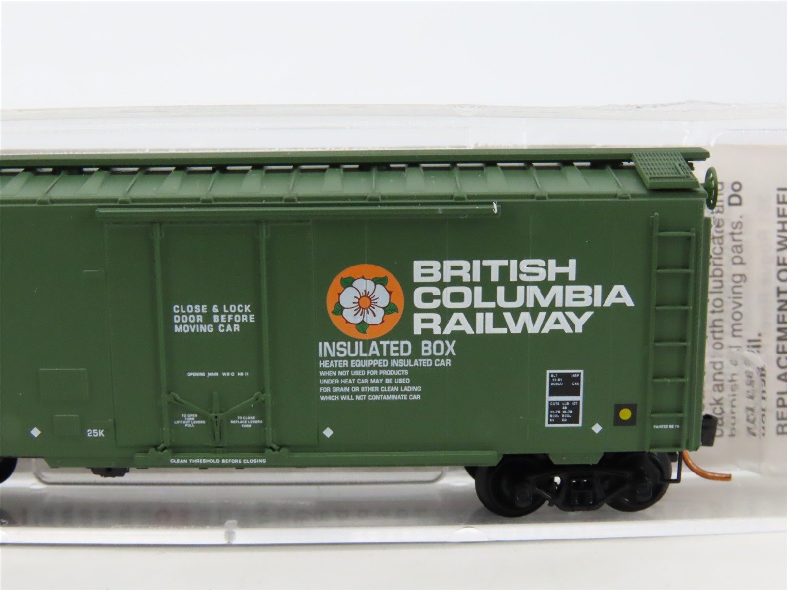 N Scale Micro-Trains MTL 02100230 BCOL British Columbia 40' Box Car #8006