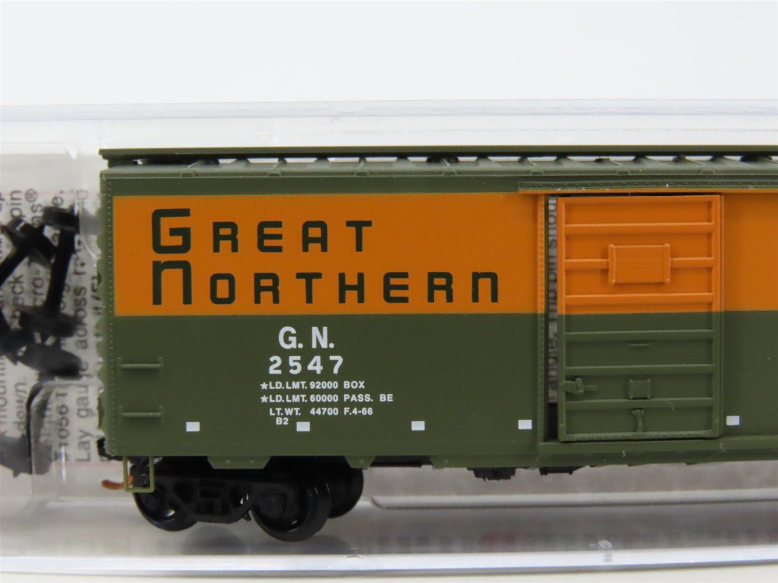 N Scale Micro-Trains MTL 02000226 GN Great Northern 40' Single Door Boxcar #2547