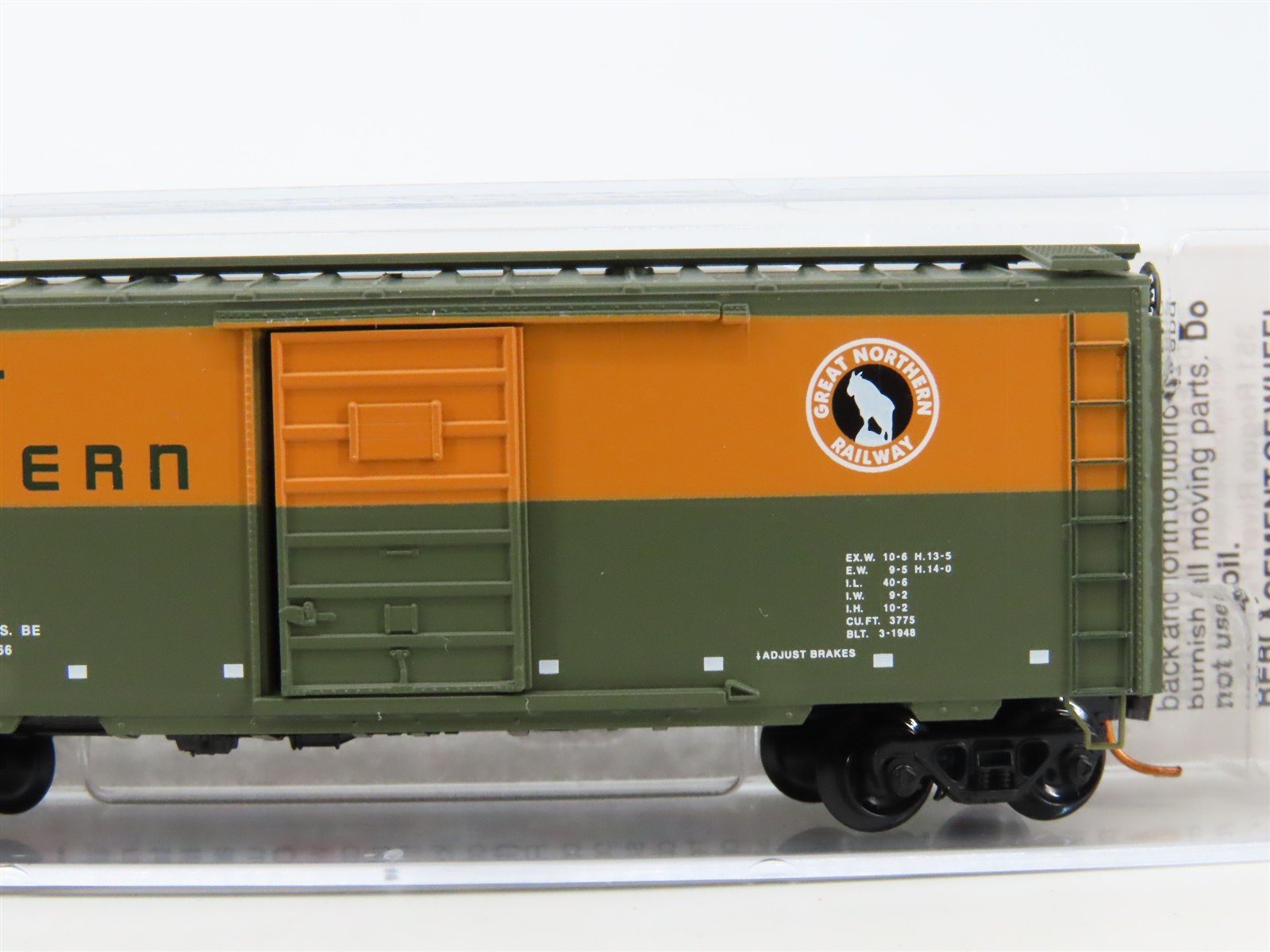 N Scale Micro-Trains MTL 02000226 GN Great Northern 40' Single Door Boxcar #2547