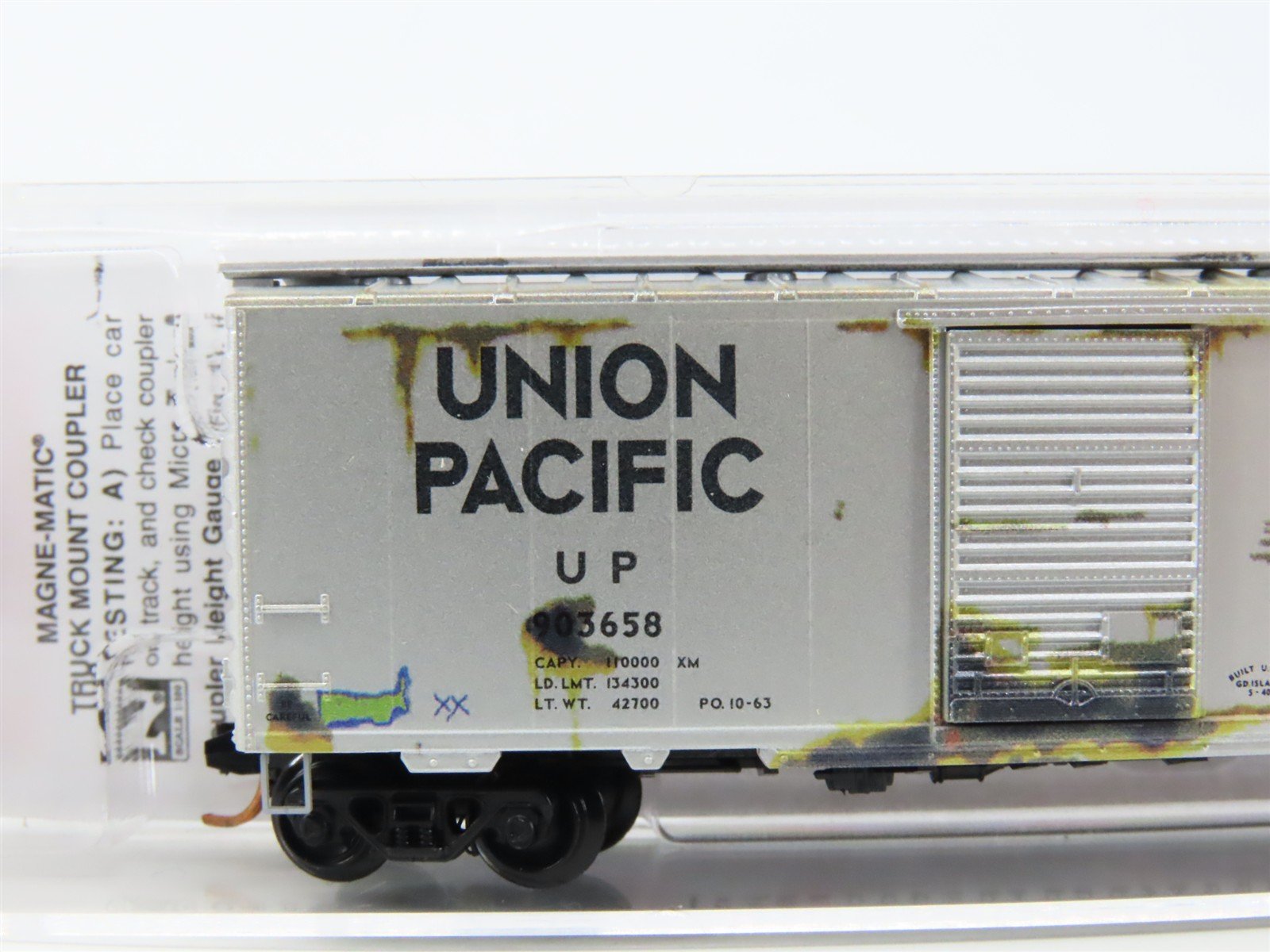 N Scale Micro-Trains MTL 02044756 UP Union Pacific 40' Boxcar #903658 w/Graffiti