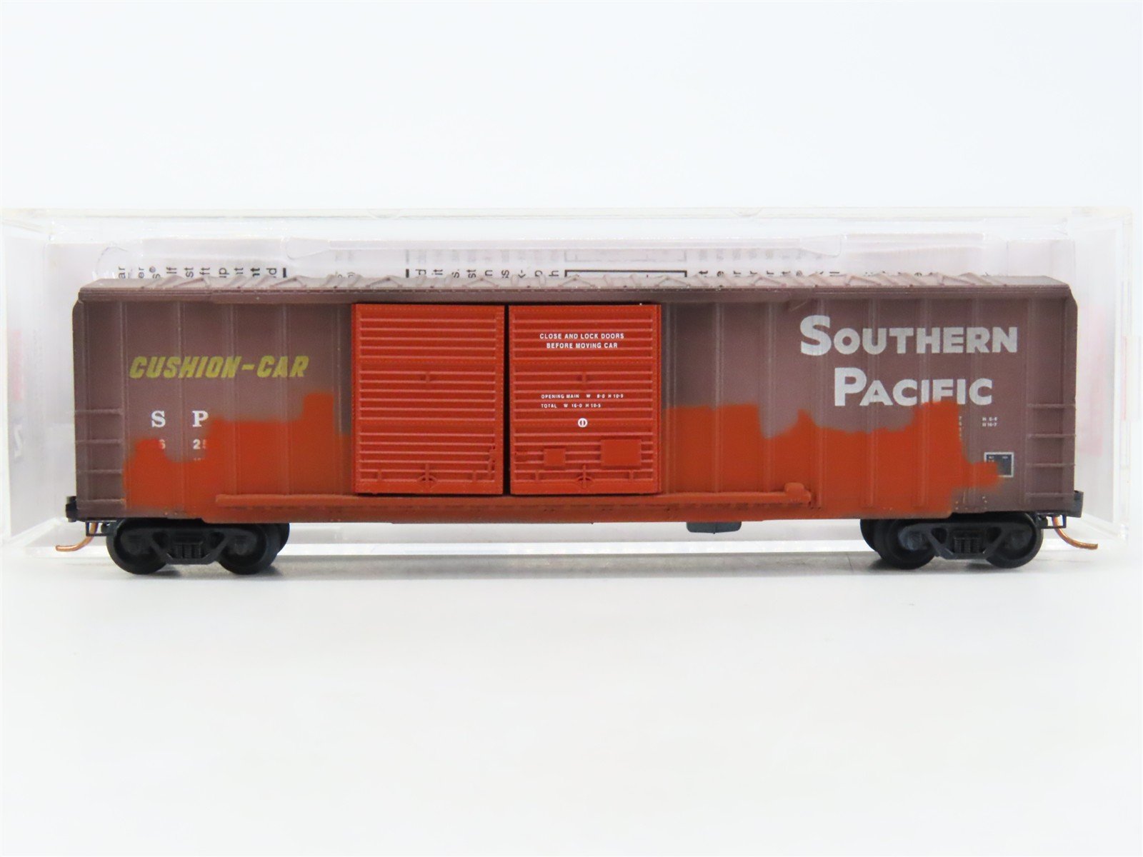 N Micro-Trains MTL 03044050 SP Southern Pacific 50' Boxcar #246259 - Weathered