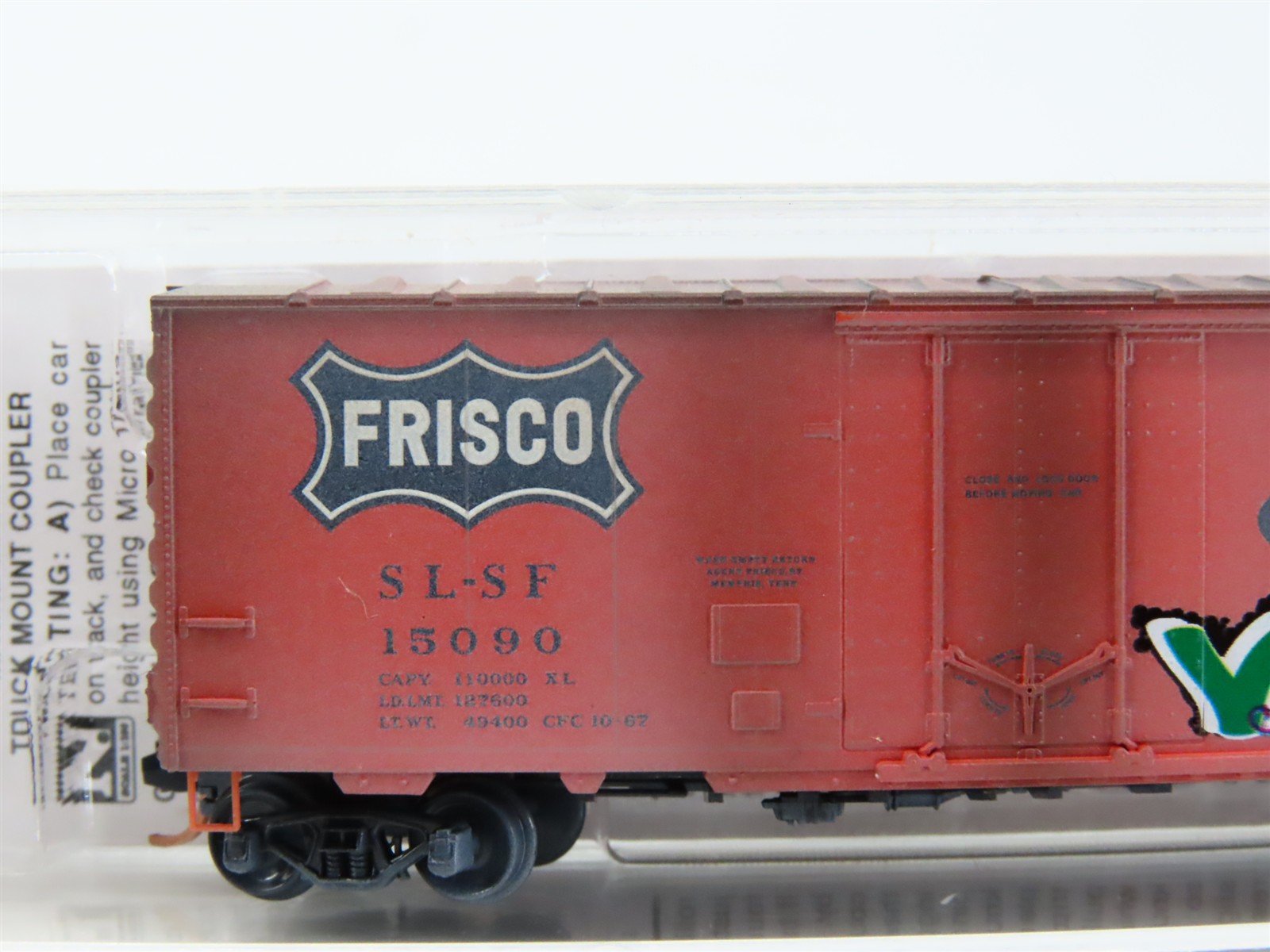 N Scale Micro-Trains MTL 07444090 SL-SF Frisco 40' Box Car #15090 w/ Graffiti