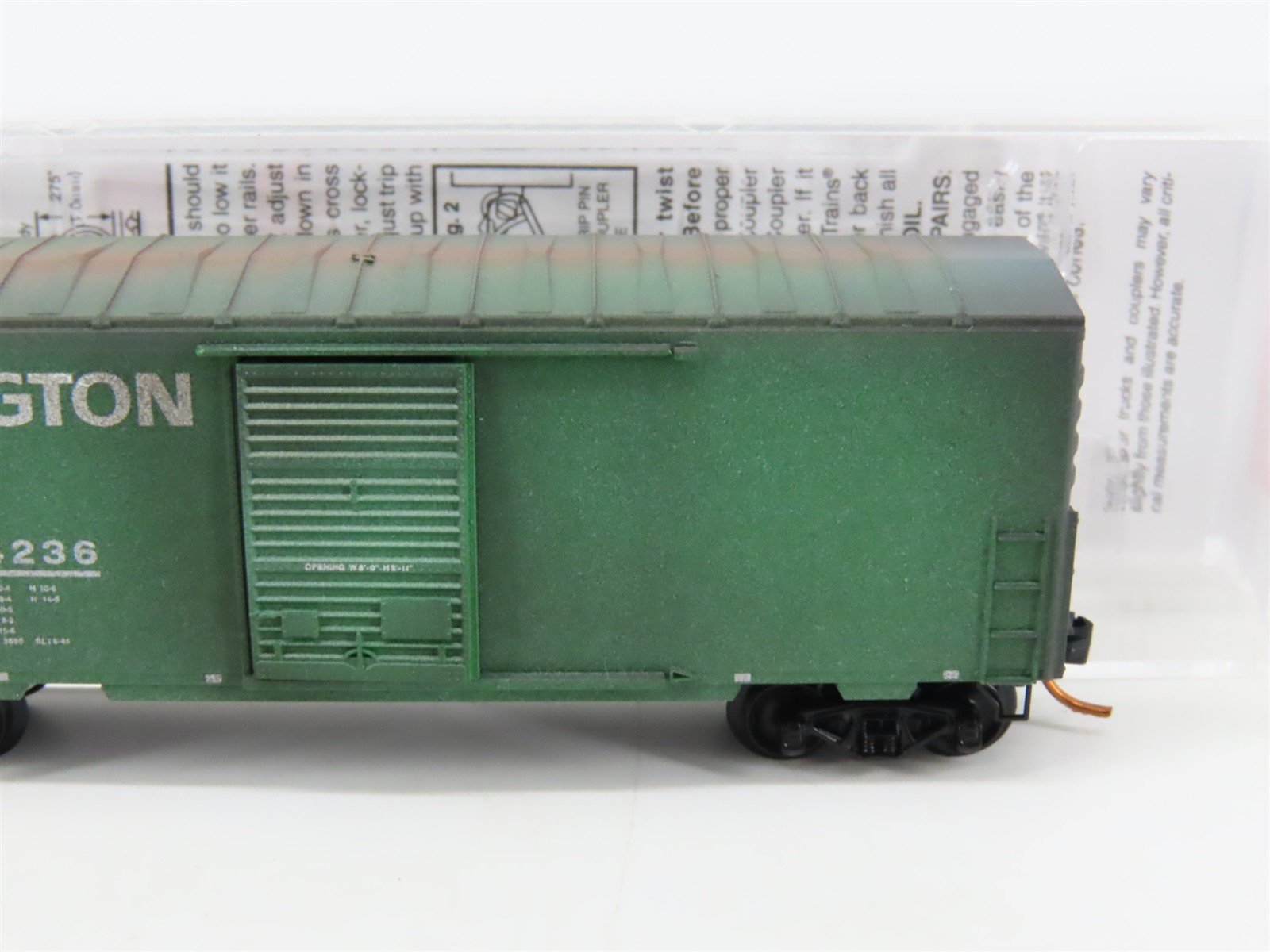 N Micro-Trains MTL 02444310 CB&Q Burlington Route 40' Boxcar #34236 w/ Graffiti