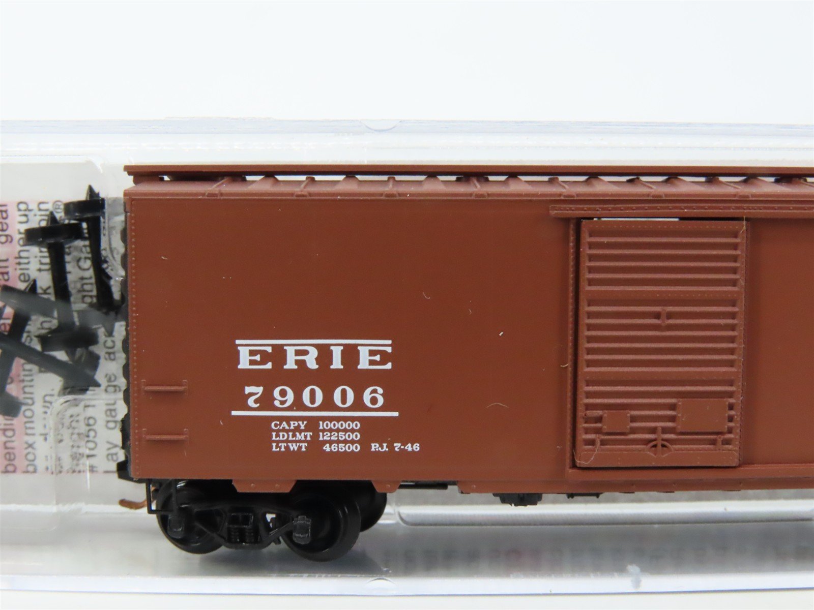 N Scale Micro-Trains MTL 02000870 Erie Railroad 40' Single Door Box Car #79006