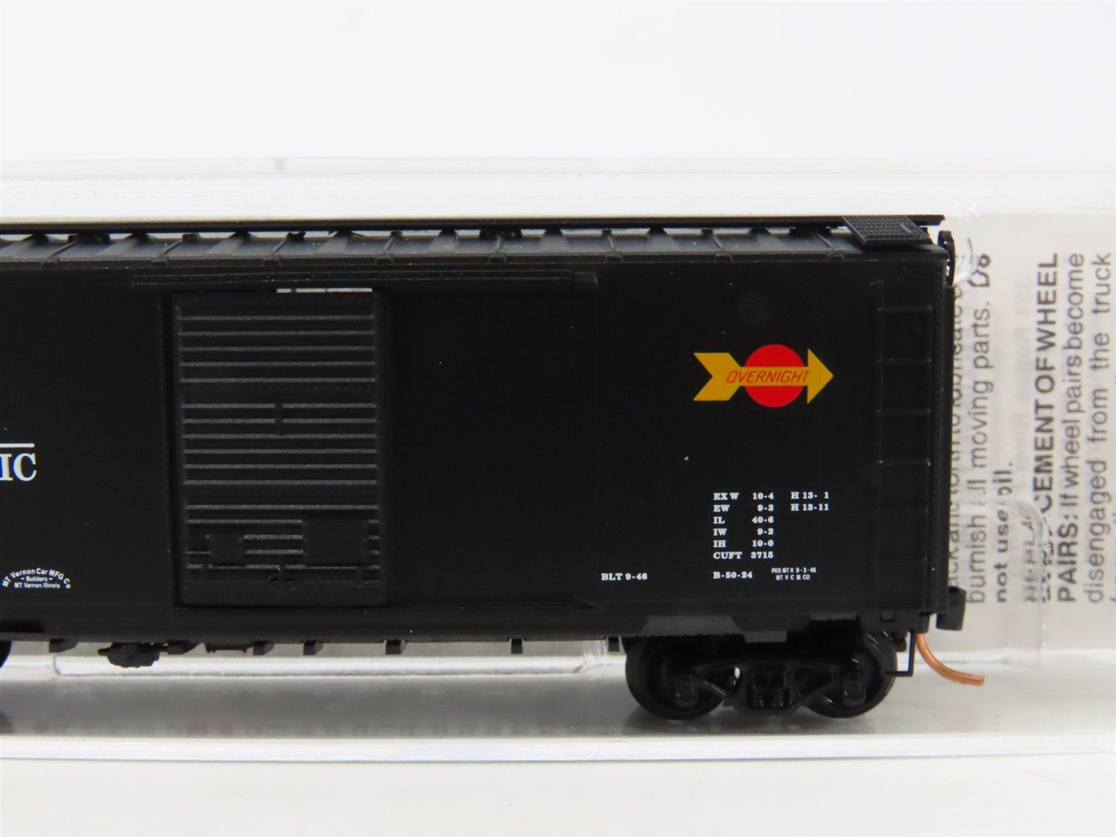 N Scale Micro-Trains MTL 20090 SP Southern Pacific Overnight 40' Box Car #97950