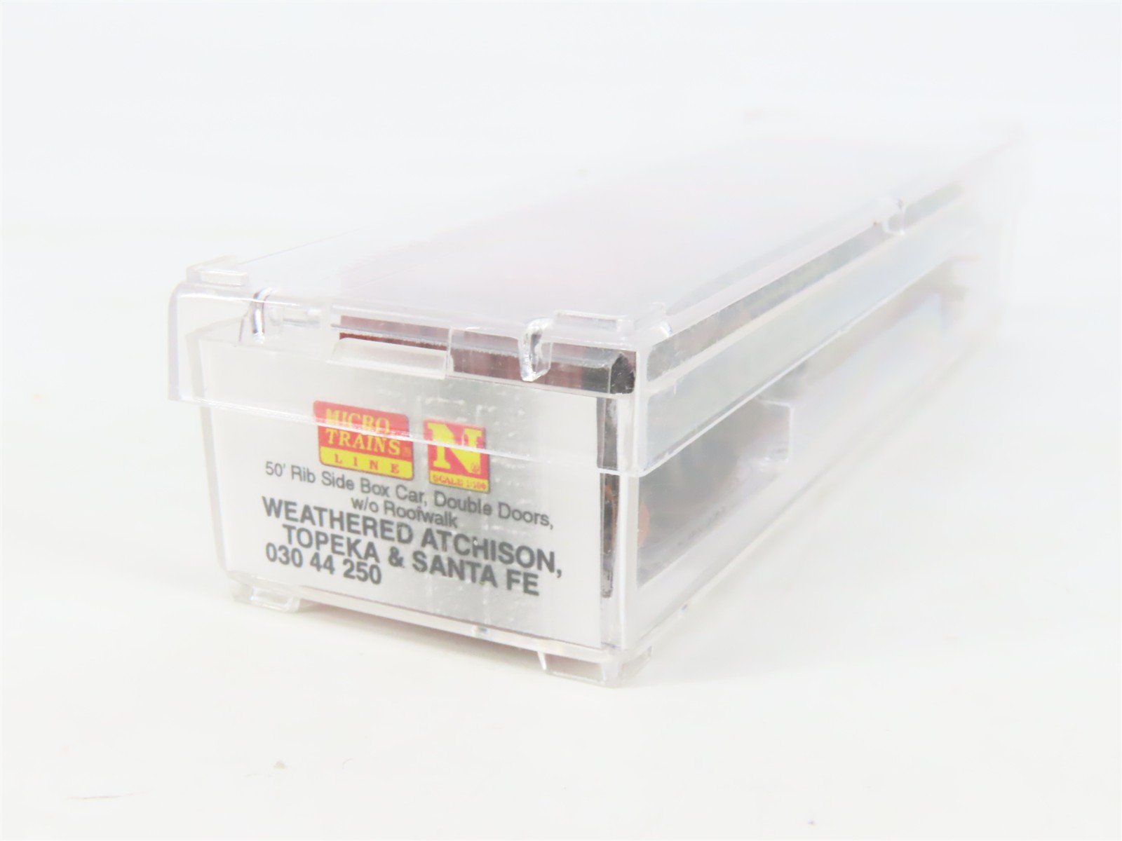 N Scale Micro-Trains MTL 03044250 ATSF Santa Fe 50' Box Car #18203 w/ Graffiti