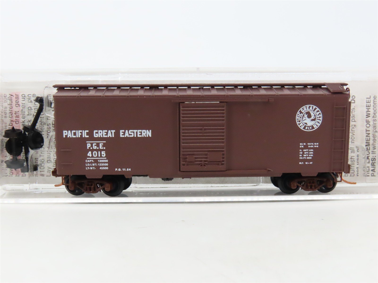 N Scale Micro-Trains MTL 20970 PGE Pacific Great Eastern 40' Box Car #4015
